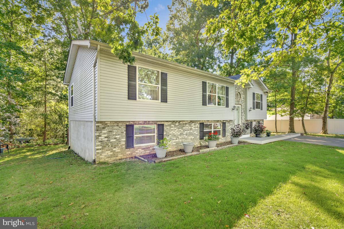 12120 LONG WOLF LANE