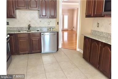 6355 CROOKED OAK LANE