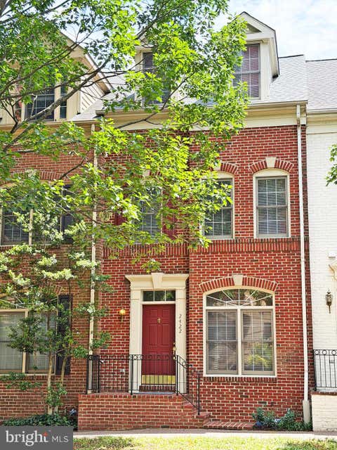 Photo of 2422 14th Street N, ARLINGTON, VA 22201 (MLS # VAAR2074824)