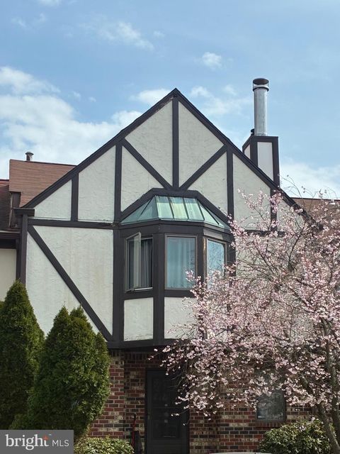 Condo For Sale - 5 Tudor Court<br/> Mercer County, EWING, NJ 08628