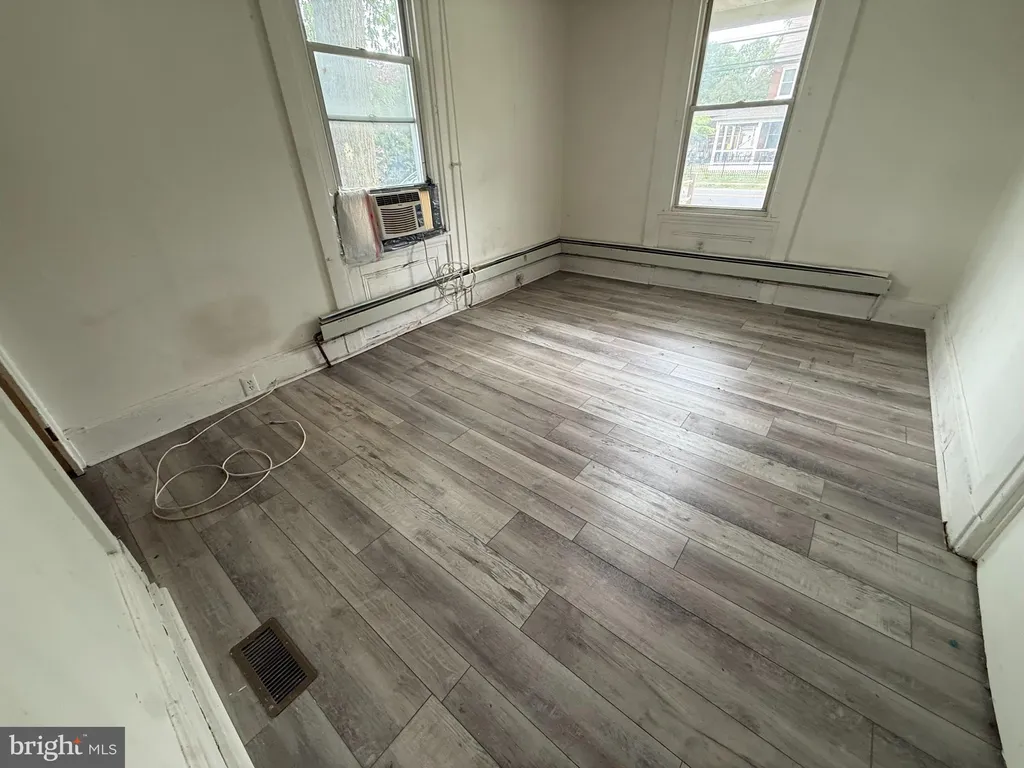 Additional image 24 of 212 Warren Street Unit 2, Beverly, NJ 08010