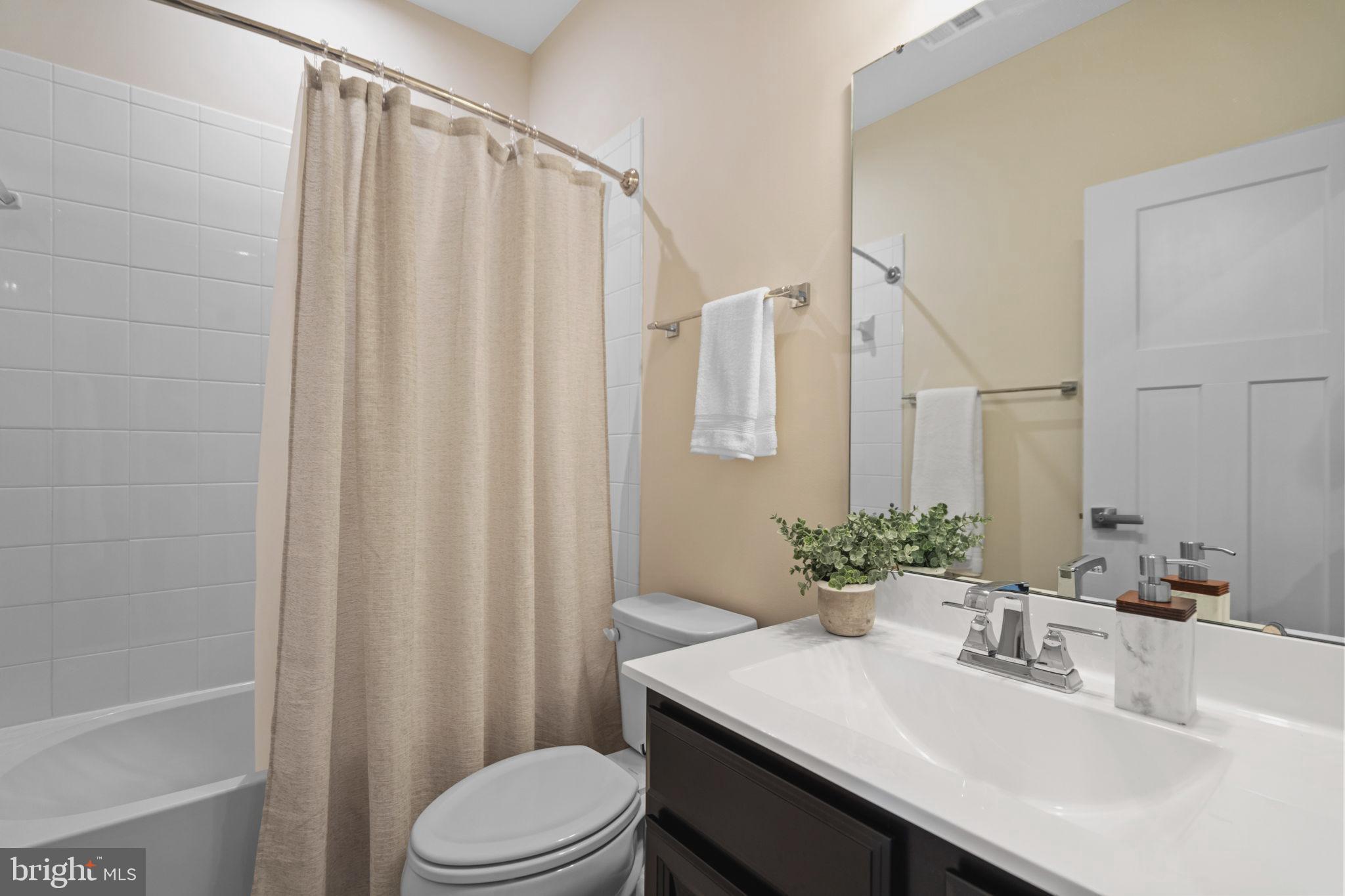 LAKE FREDERICK - Residential