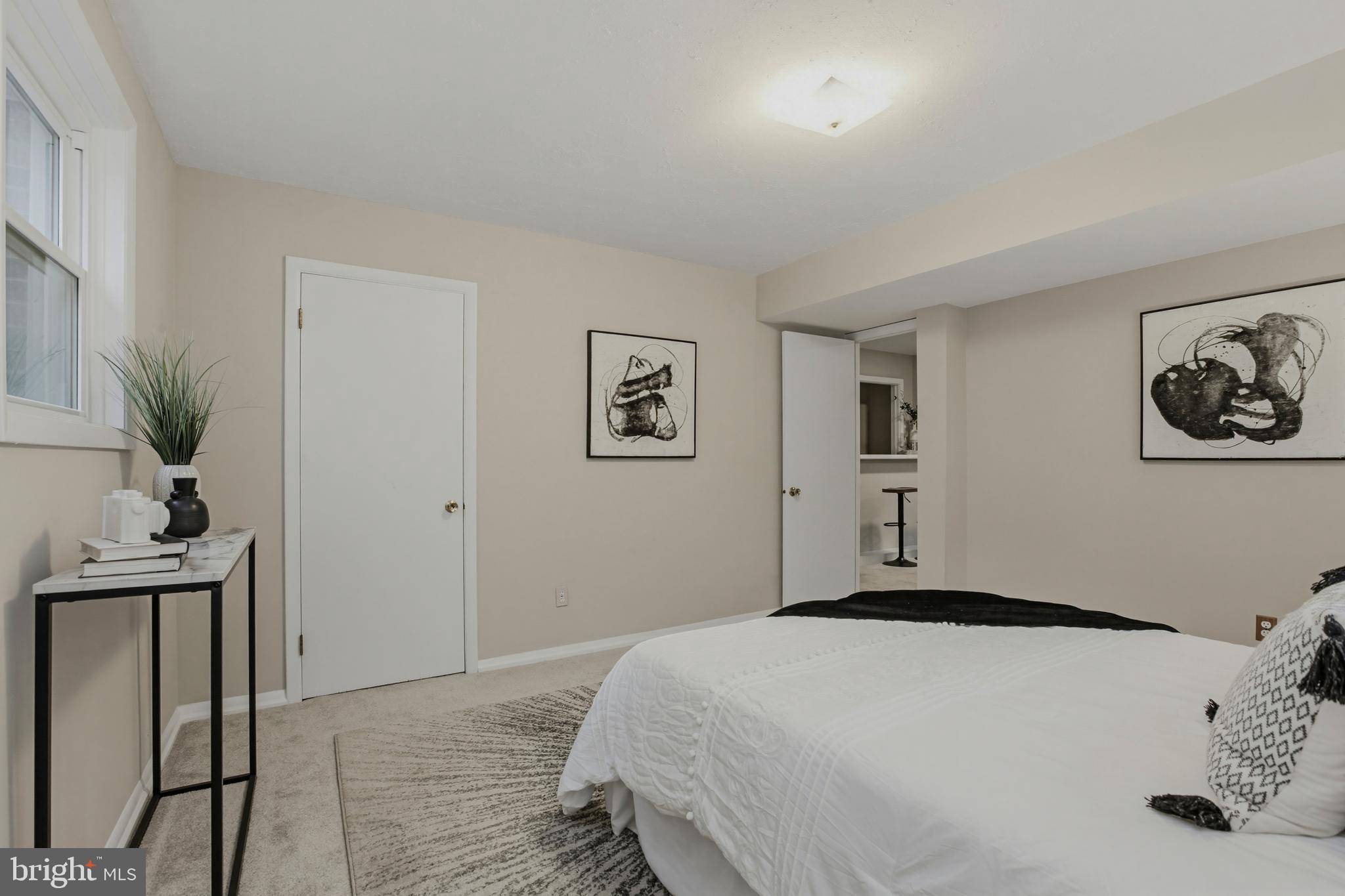 HUNGERFORD - Residential