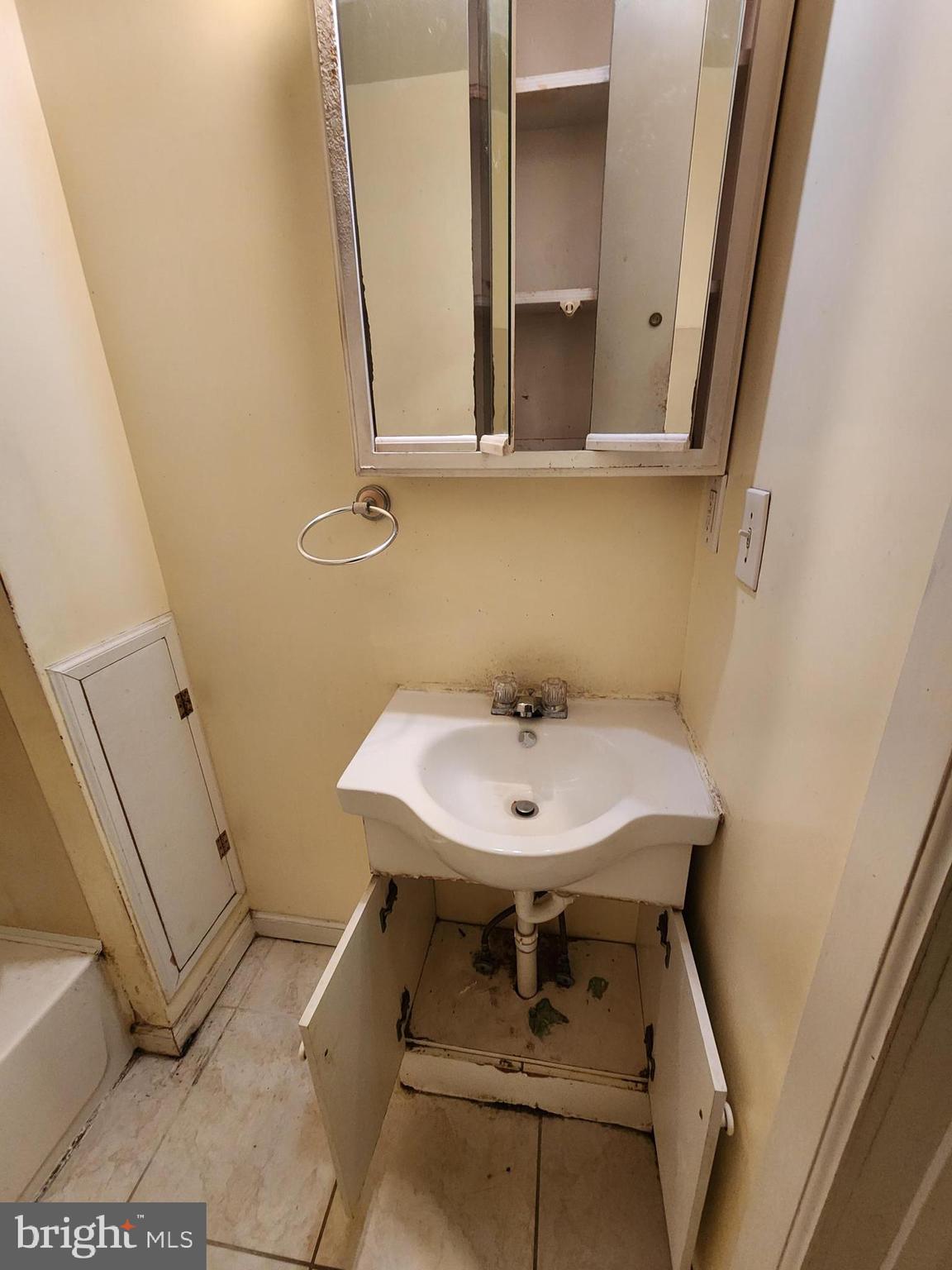 WEST BALTIMORE - Residential