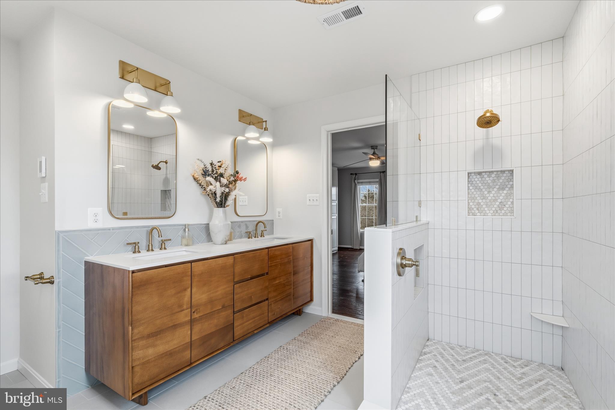 MANORWOOD - Residential