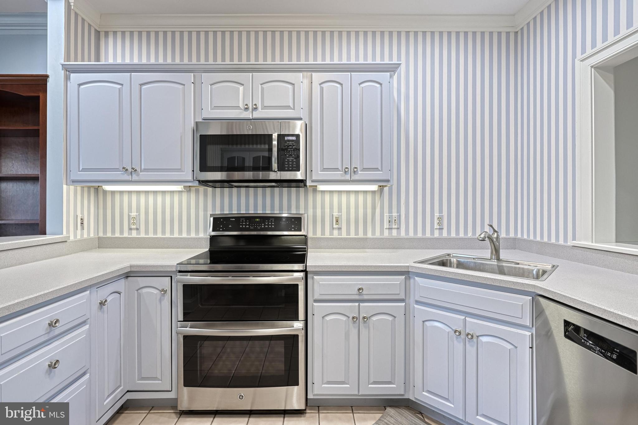 BRIDGEPORT - Residential