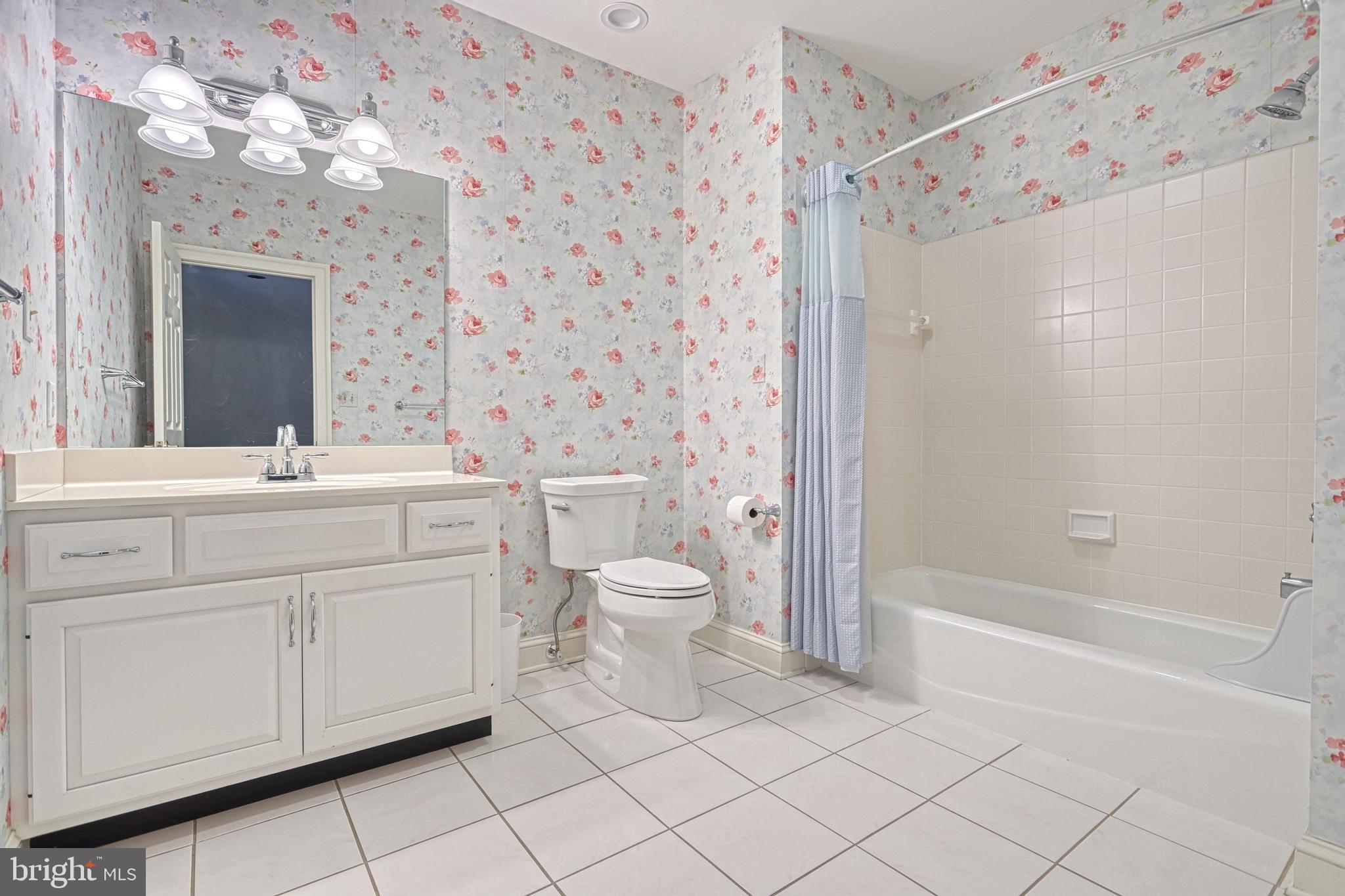 BRIDGEPORT - Residential