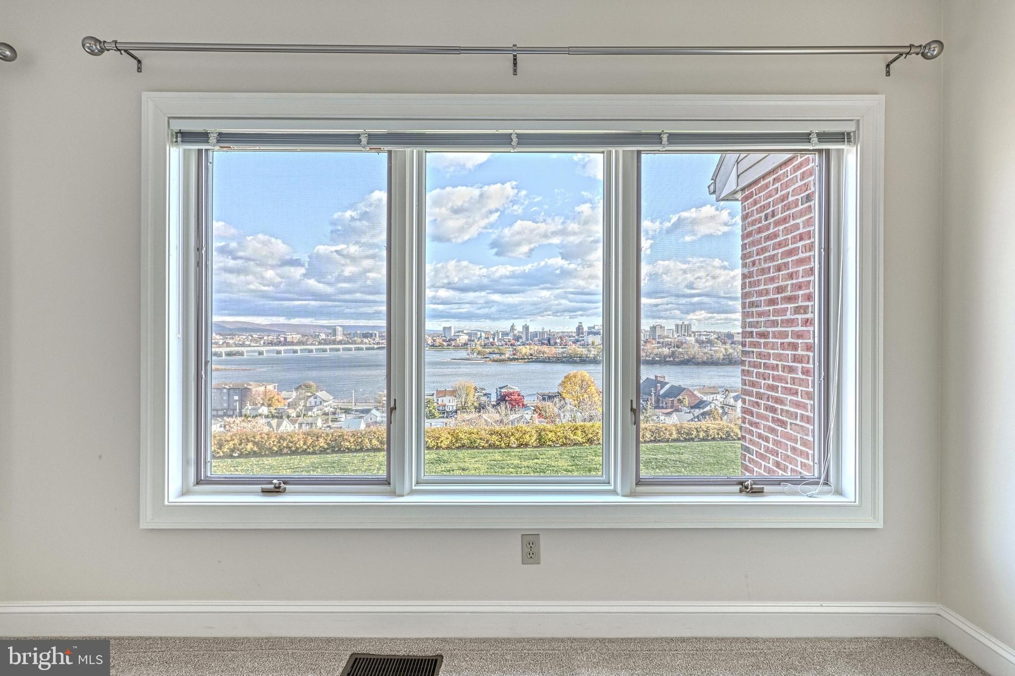 BRIDGEPORT - Residential