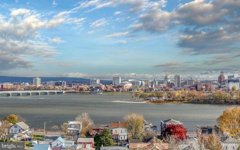 545 BRIDGEVIEW DRIVE LEMOYNE PA 17043