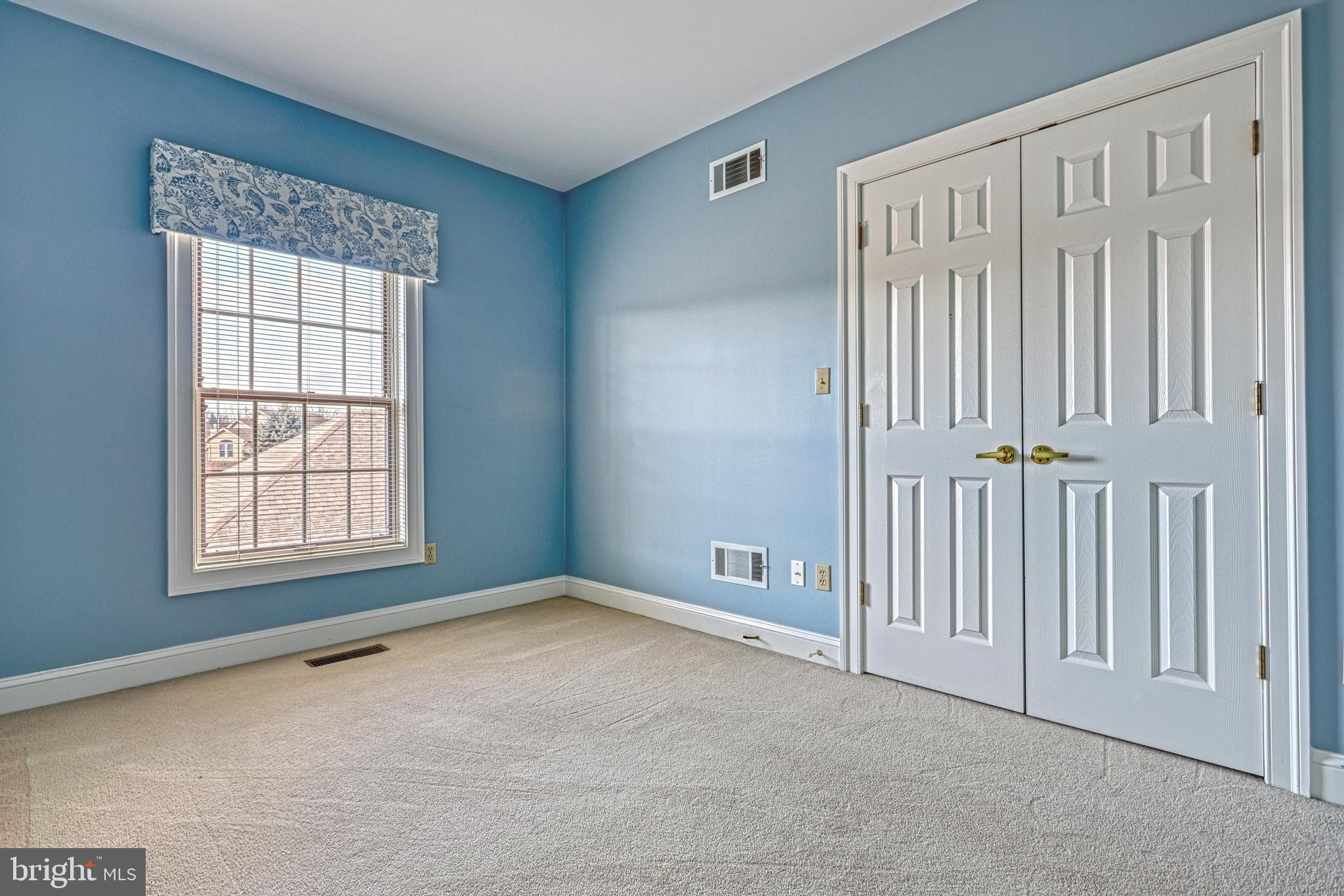 BRIDGEPORT - Residential