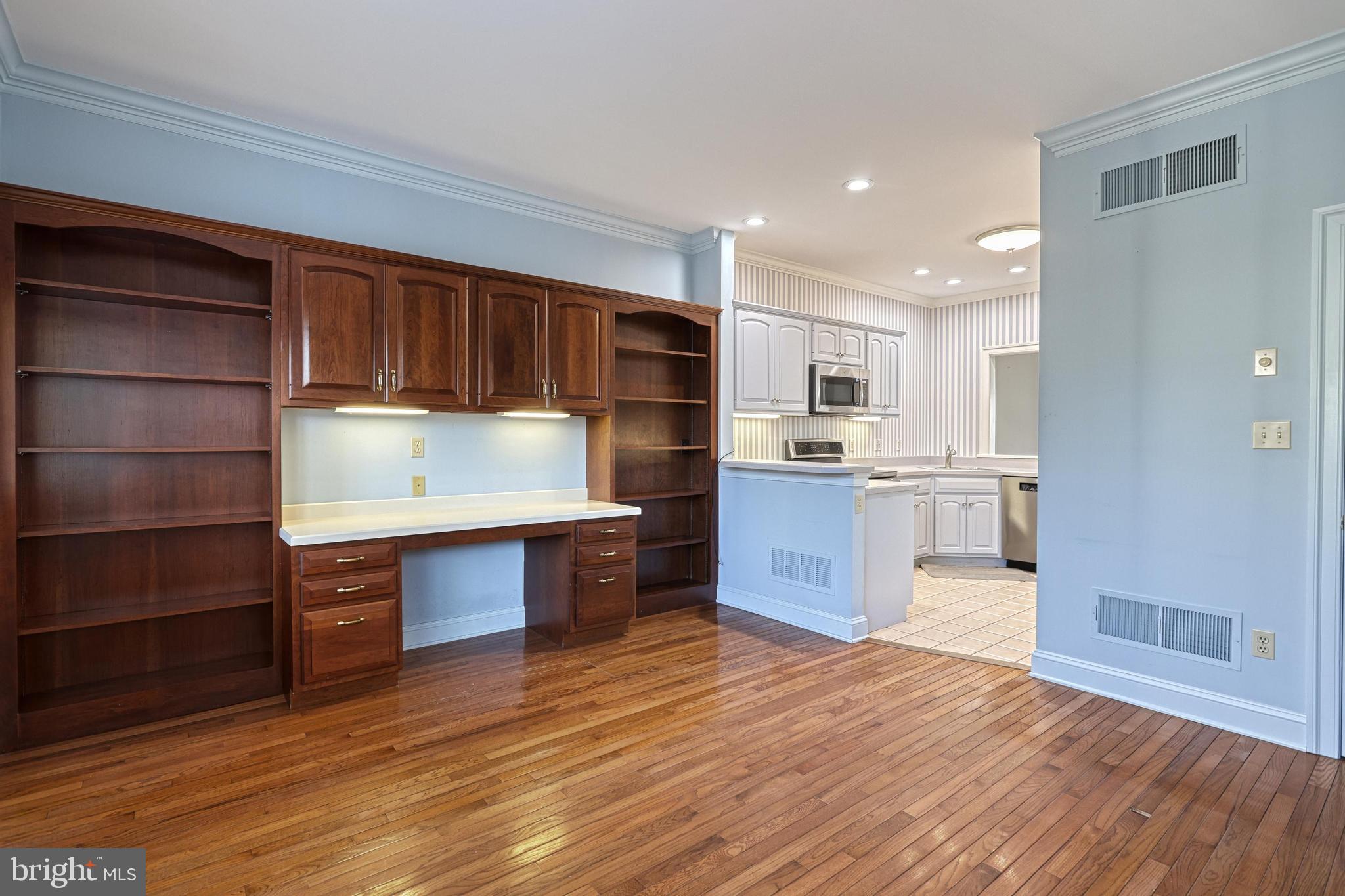 BRIDGEPORT - Residential