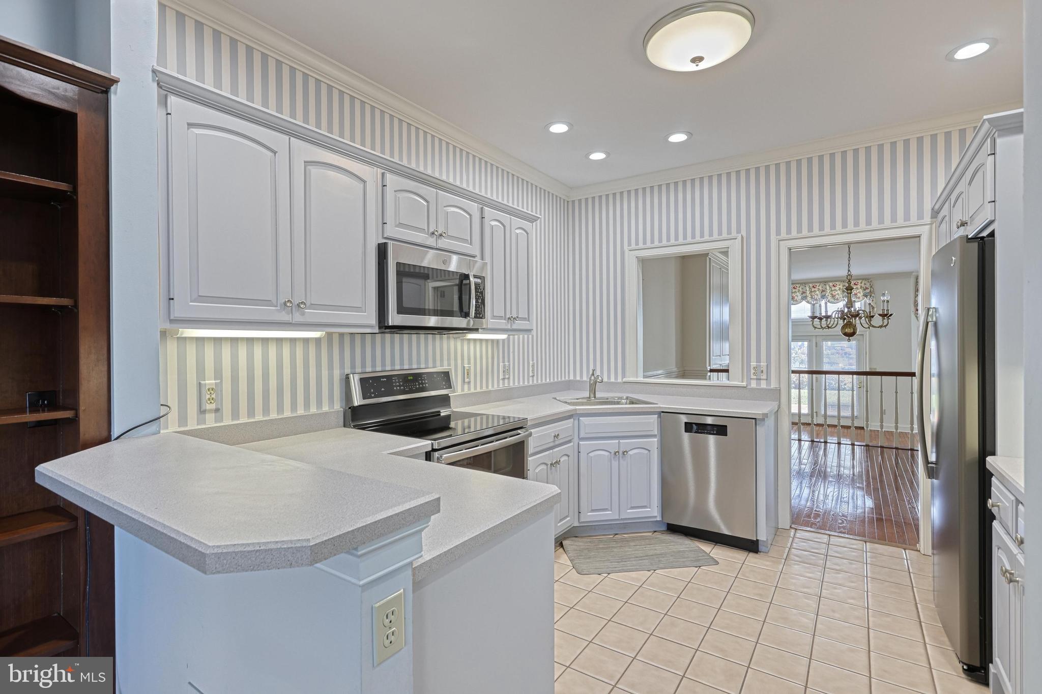 BRIDGEPORT - Residential