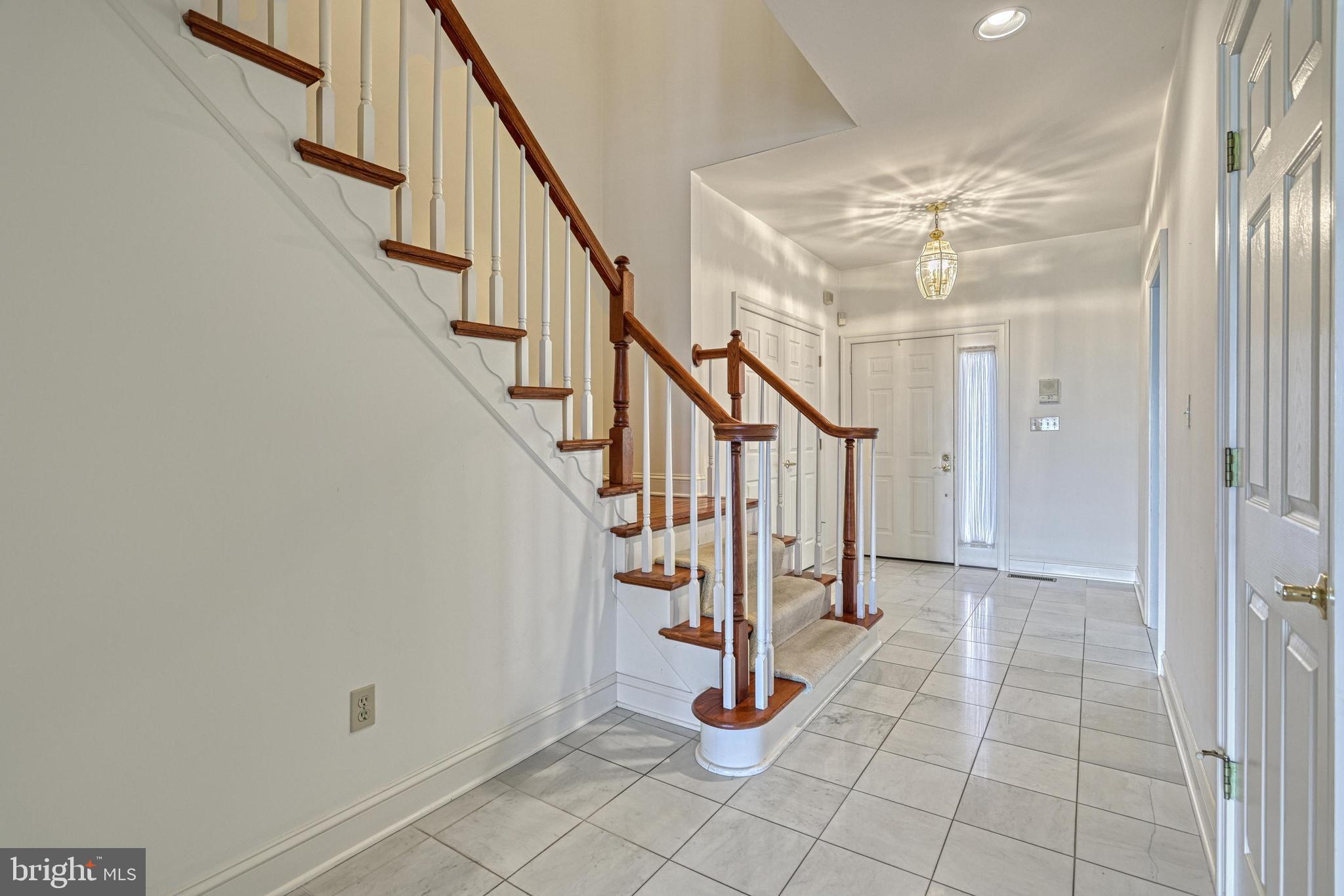 BRIDGEPORT - Residential