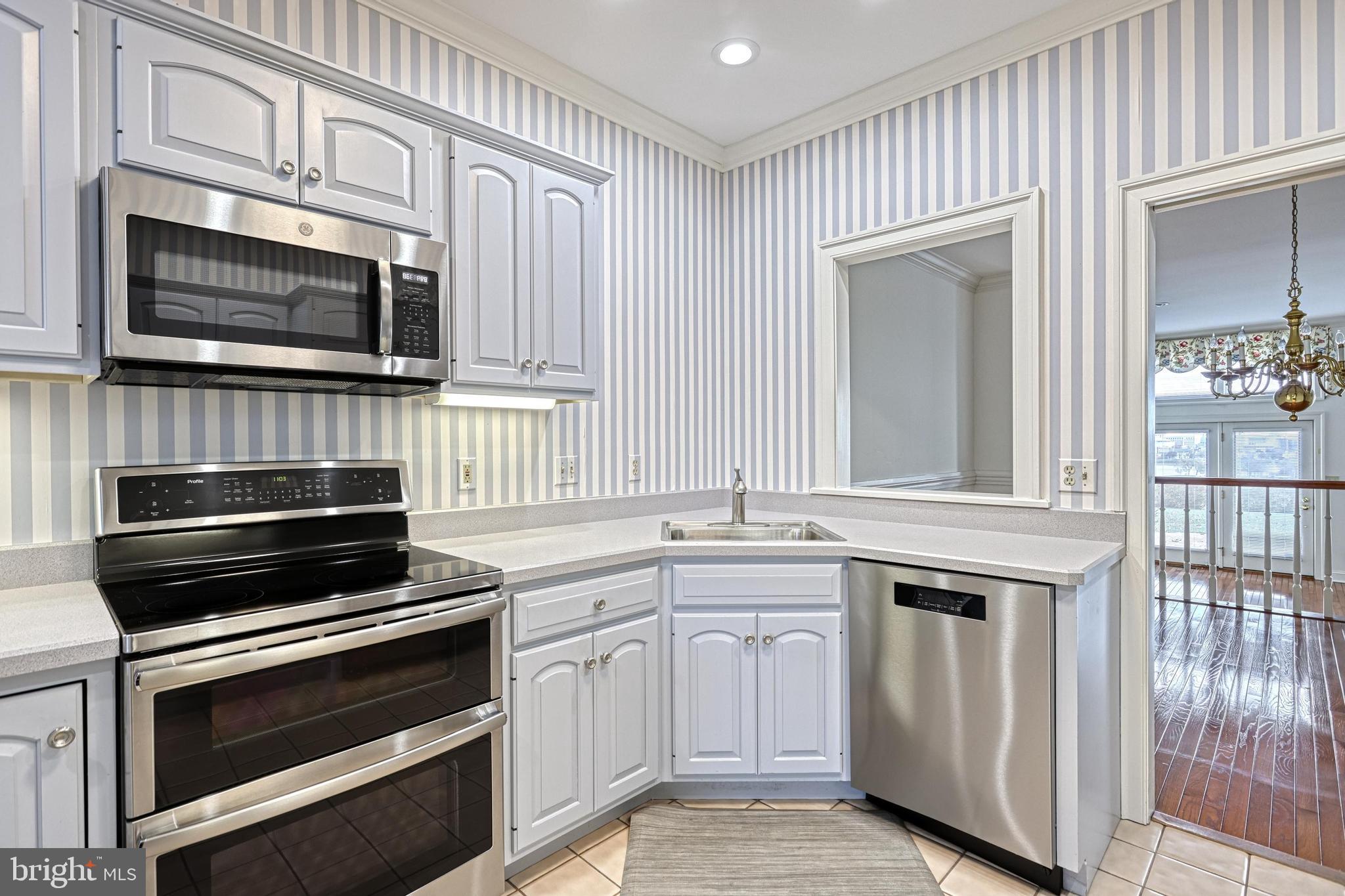 BRIDGEPORT - Residential