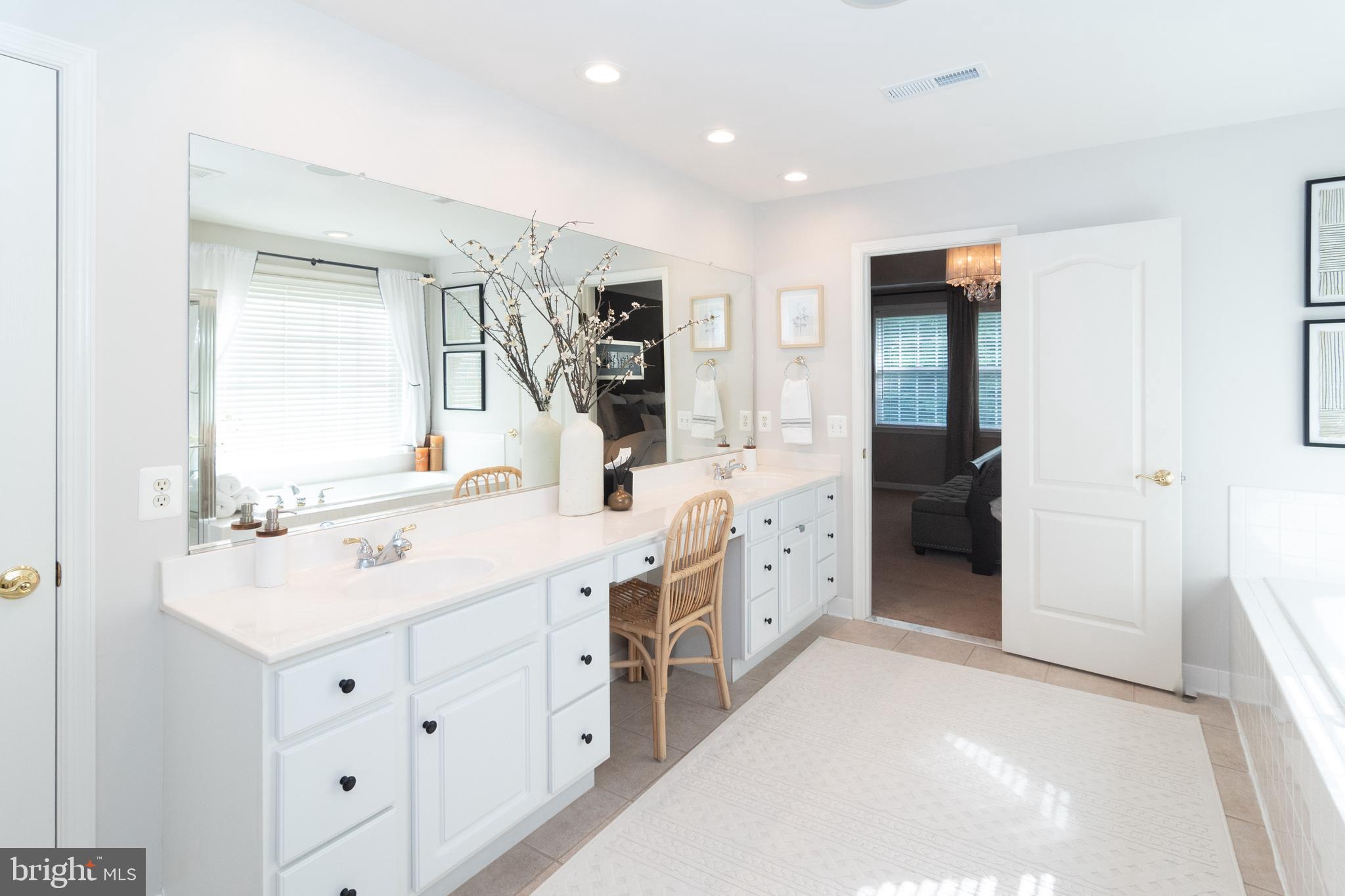 AUTUMN VIEW - Residential