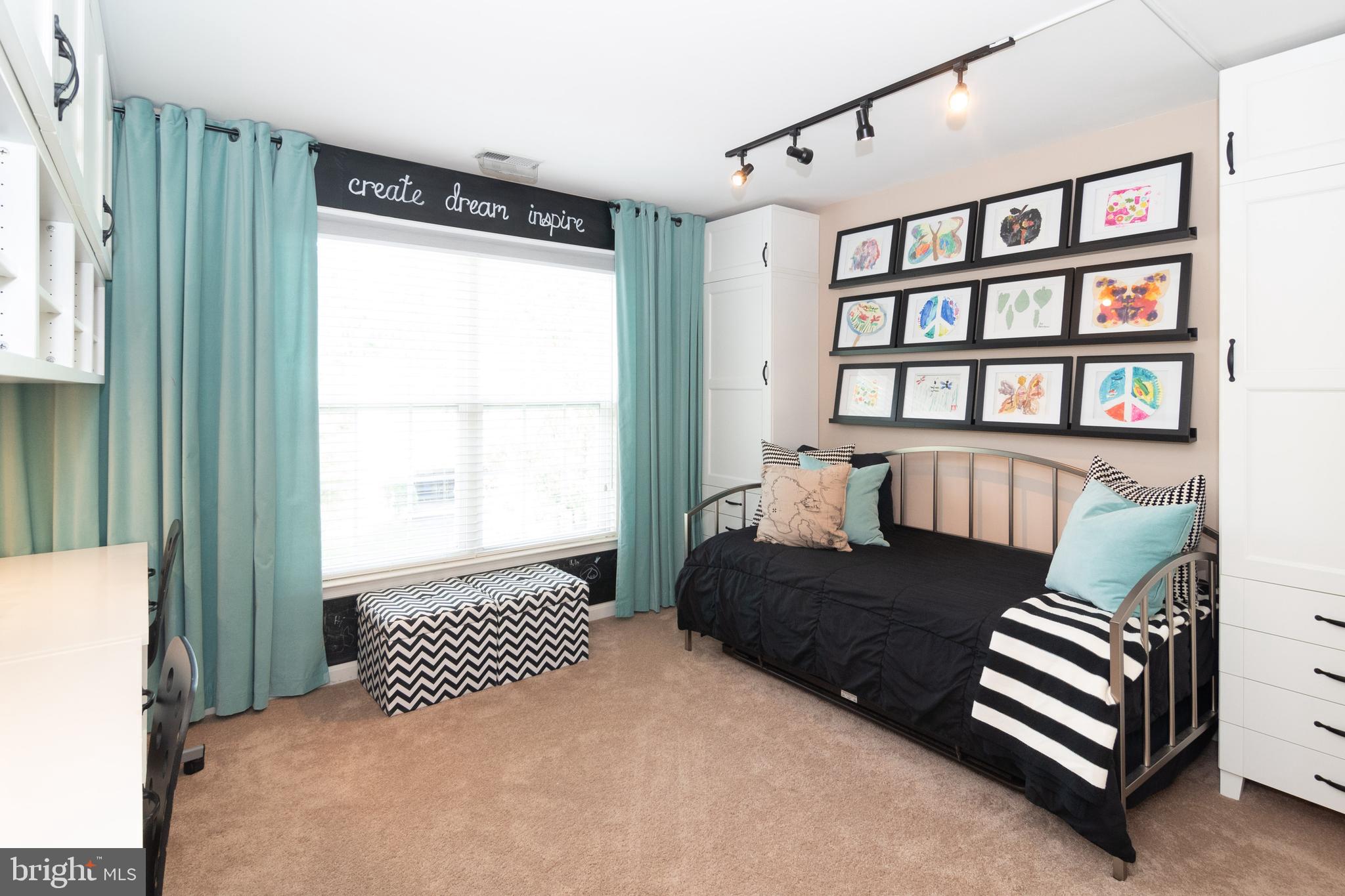 AUTUMN VIEW - Residential