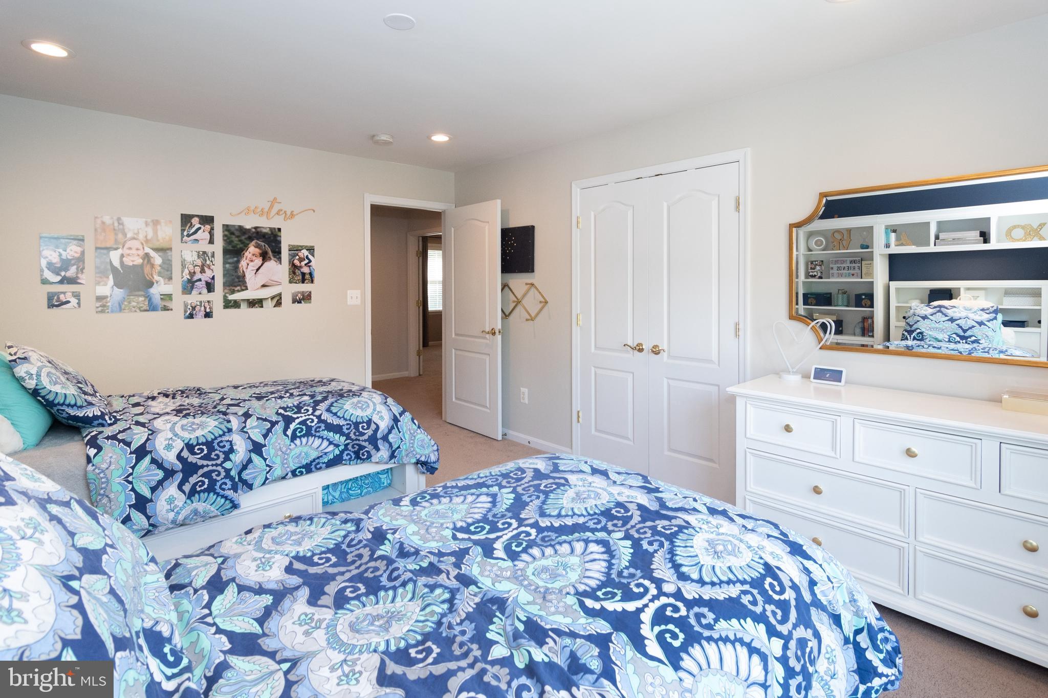 AUTUMN VIEW - Residential