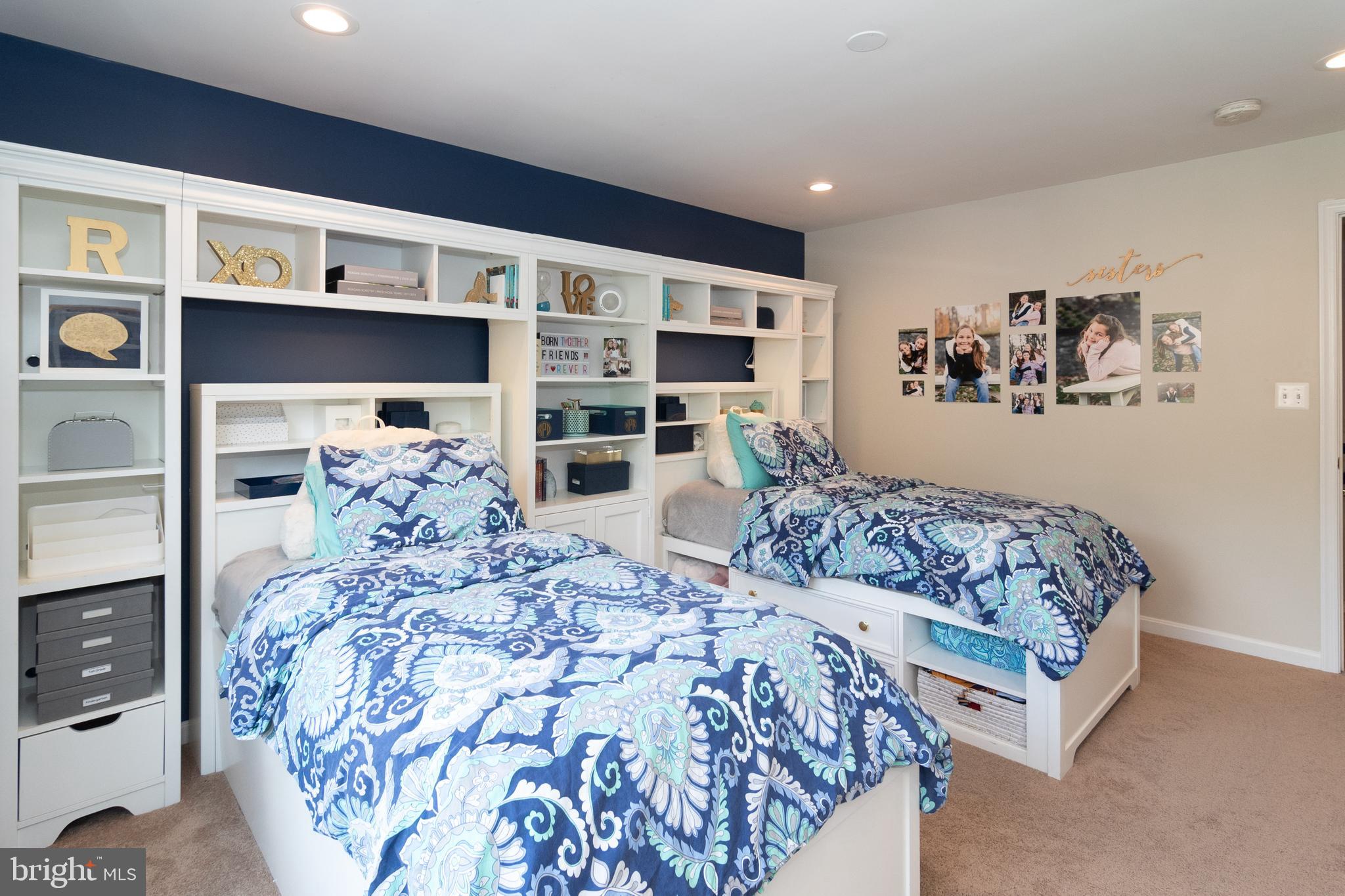 AUTUMN VIEW - Residential