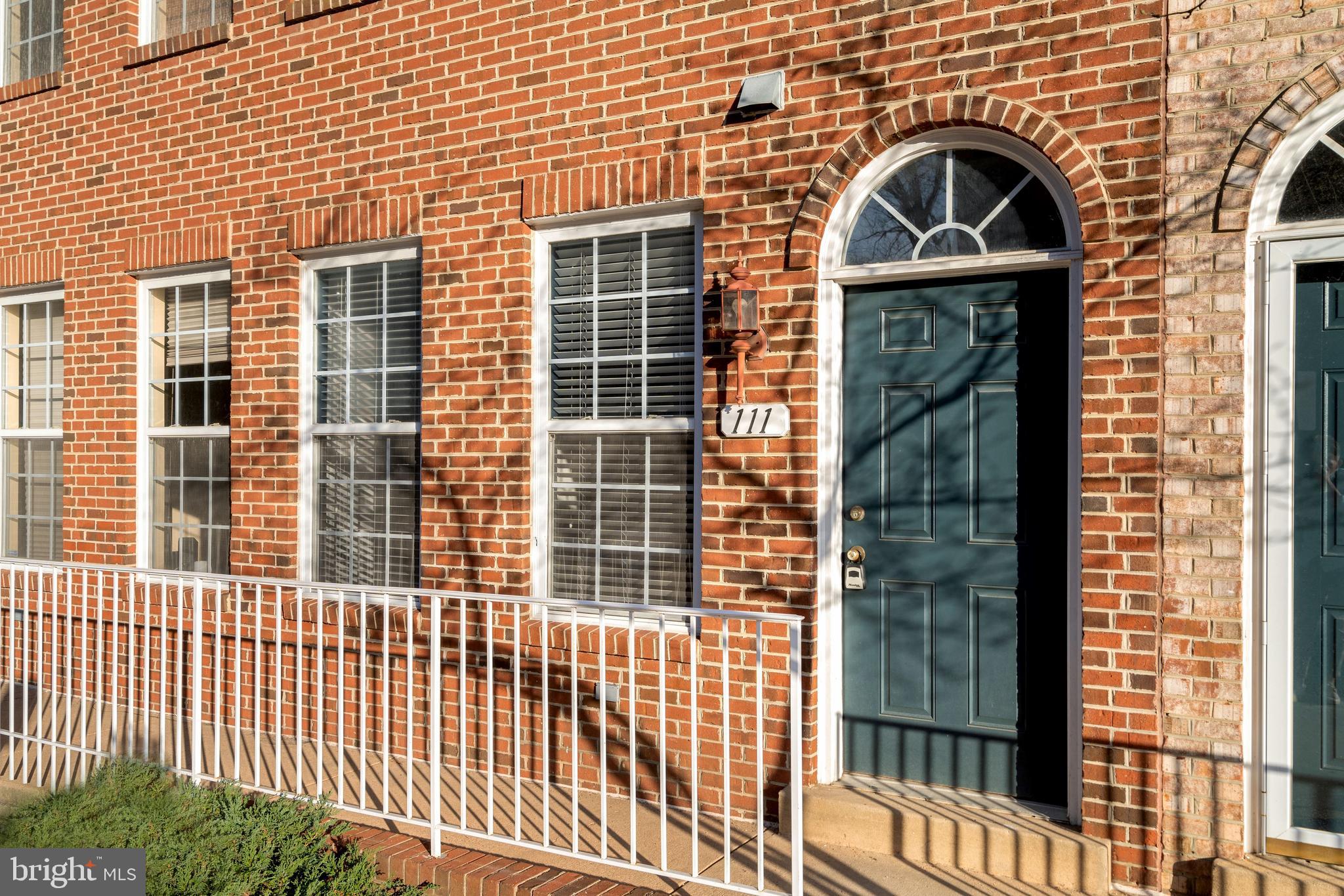 WESTBRIAR PLAZA - Residential Lease