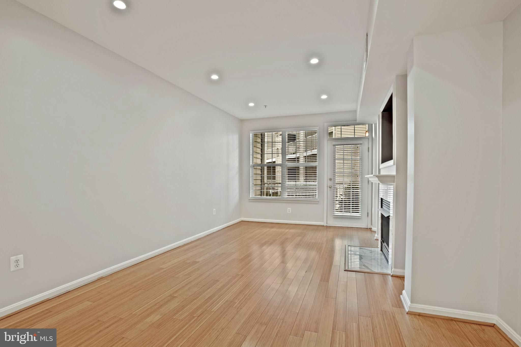 WESTBRIAR PLAZA - Residential Lease