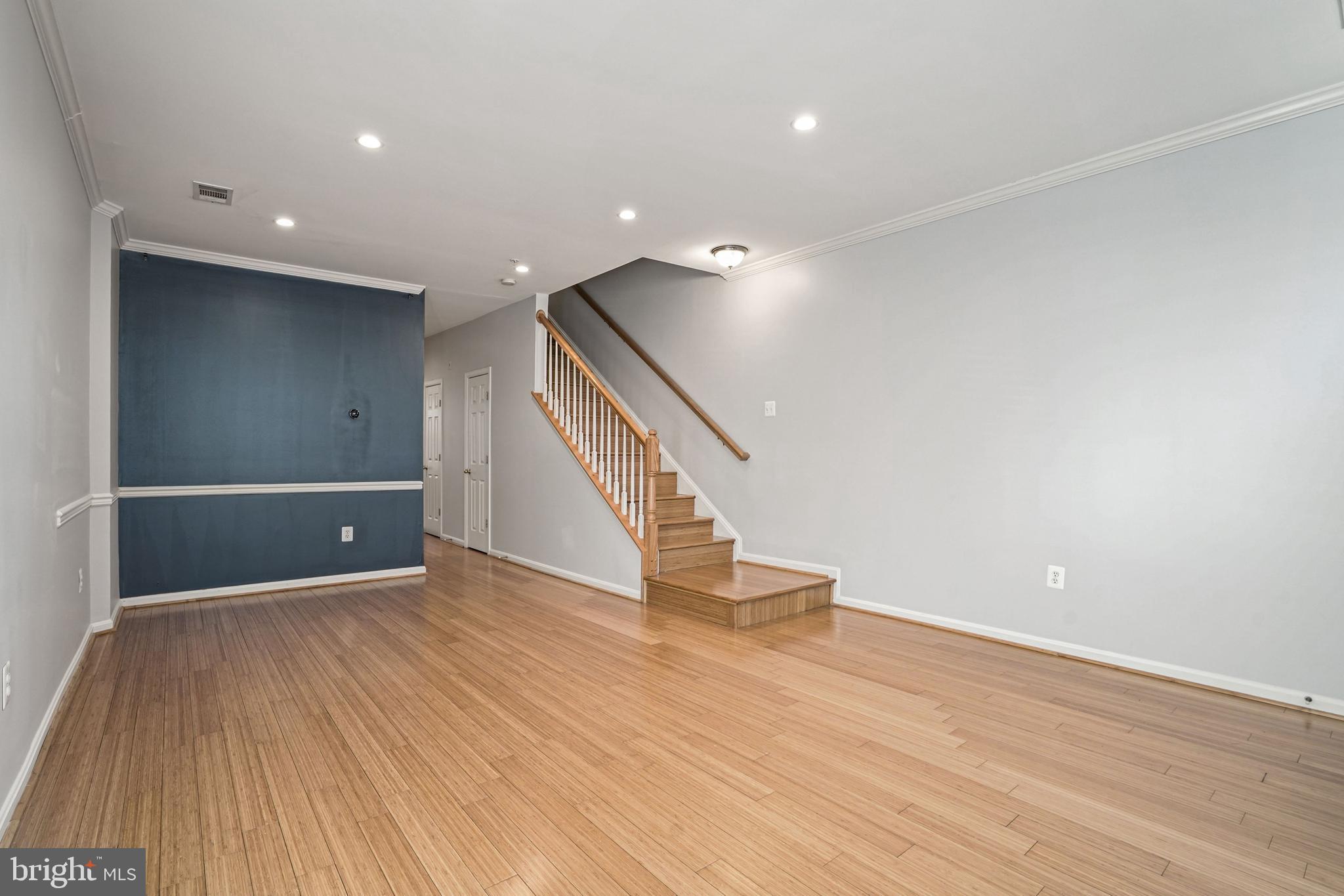 WESTBRIAR PLAZA - Residential Lease