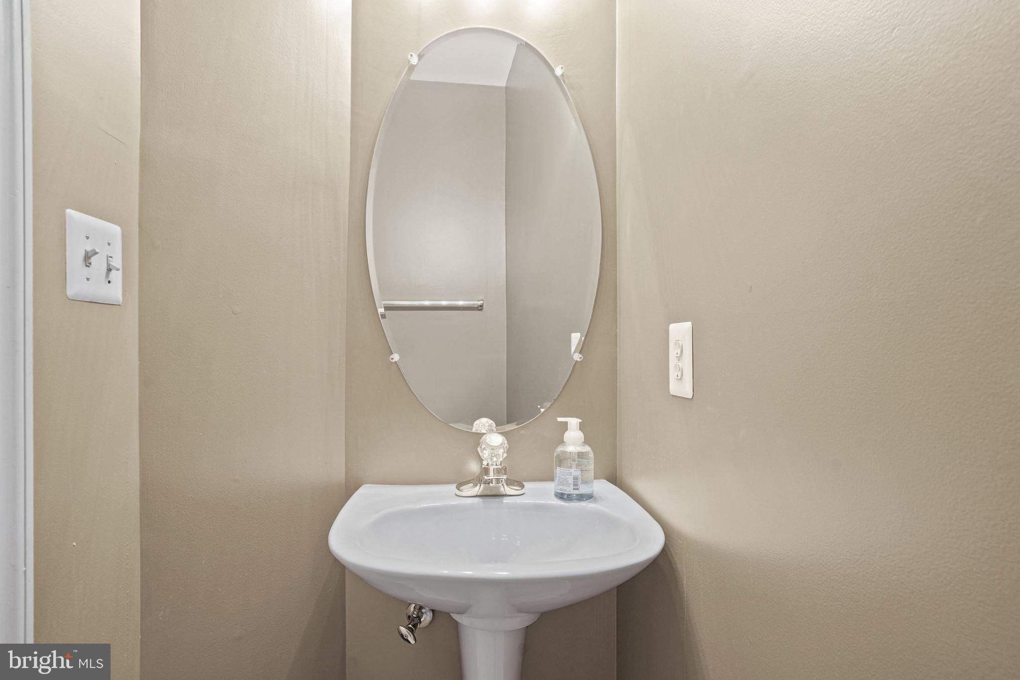 WESTBRIAR PLAZA - Residential Lease