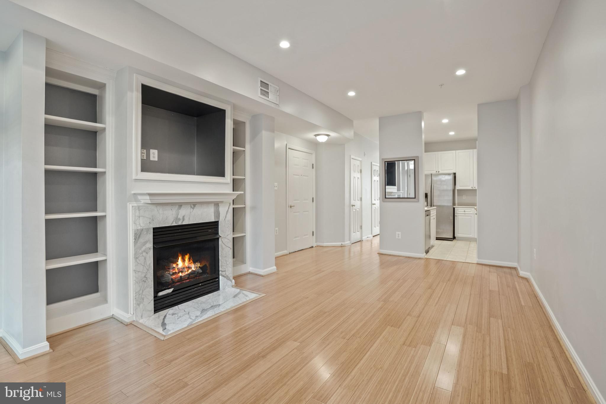 WESTBRIAR PLAZA - Residential Lease