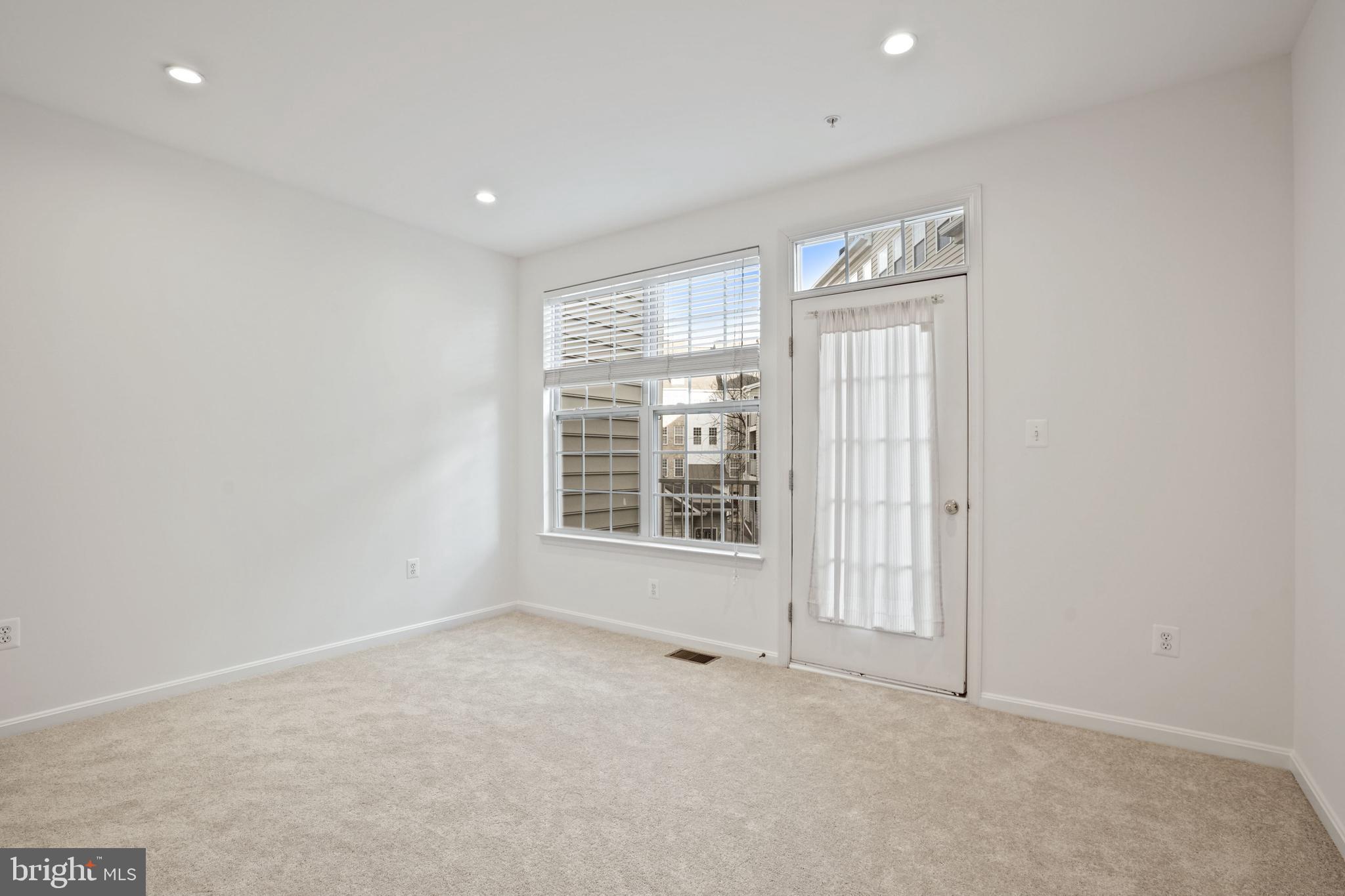 WESTBRIAR PLAZA - Residential Lease