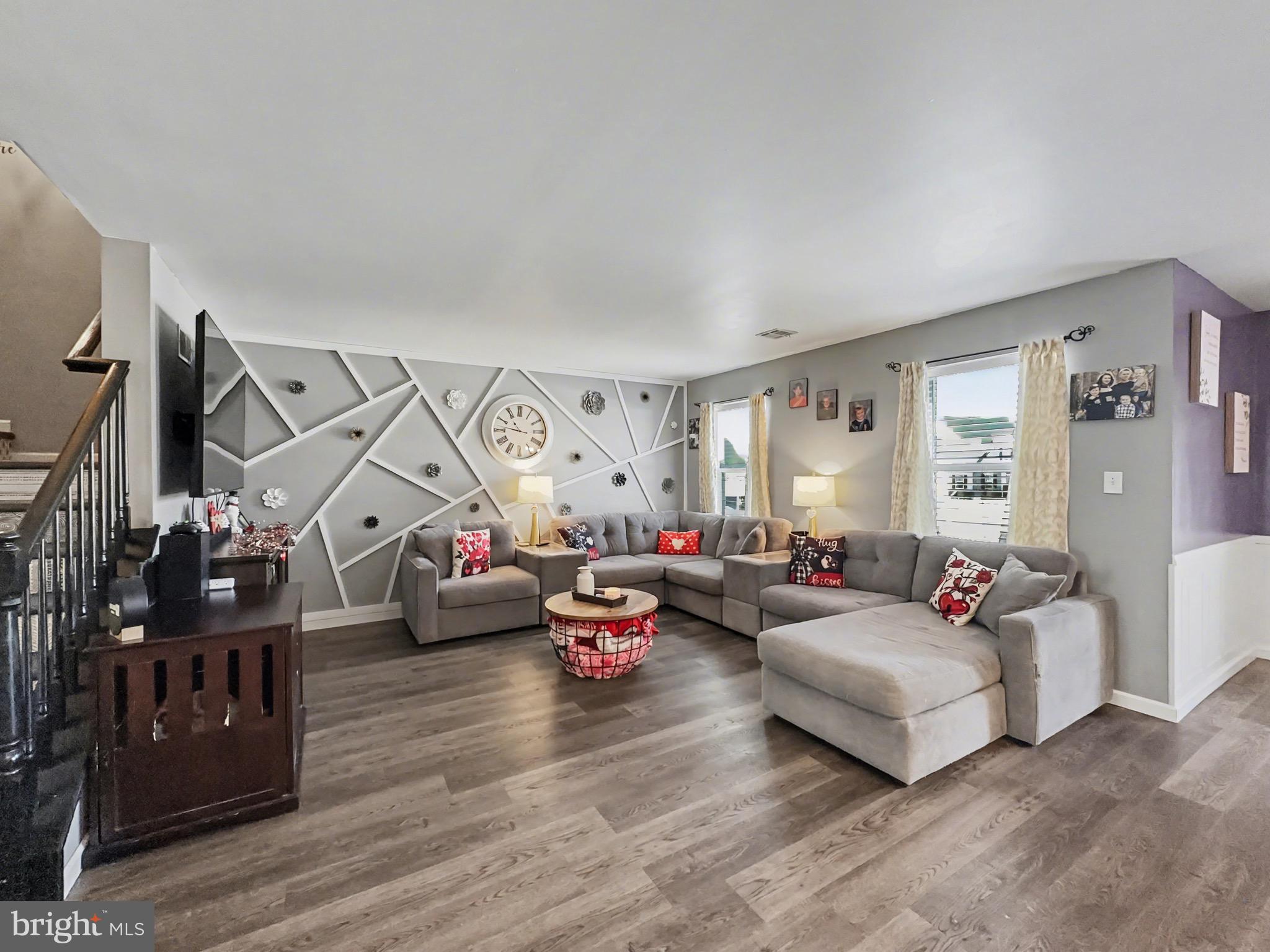 ROLLING MEADOWS - Residential