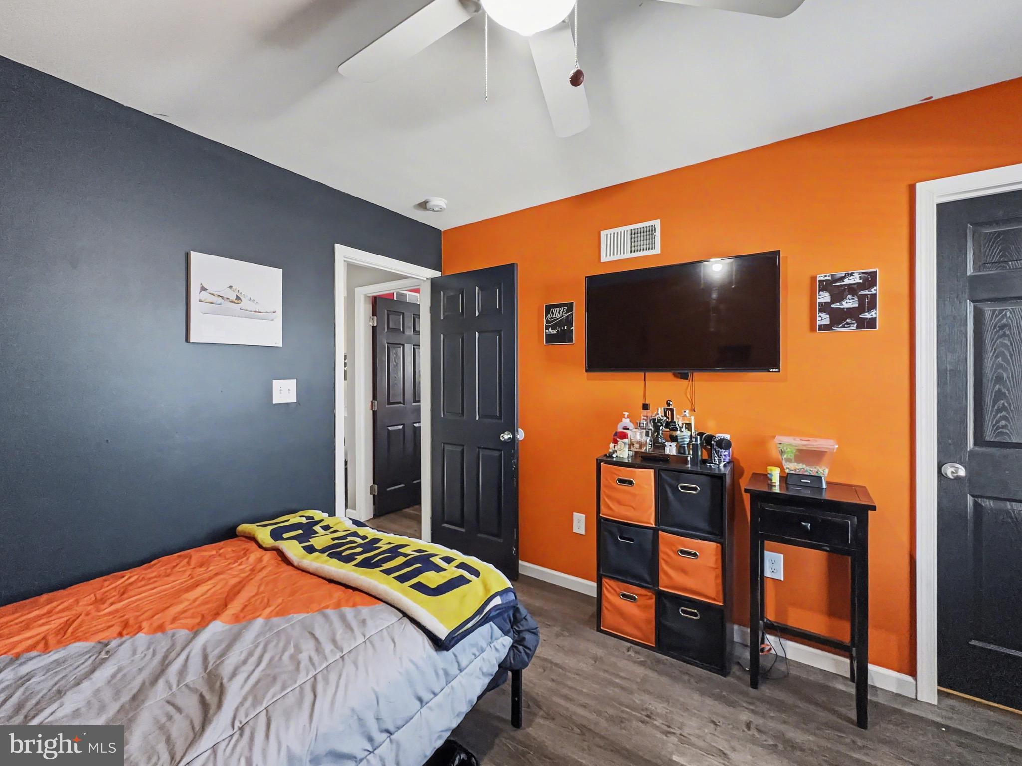 ROLLING MEADOWS - Residential