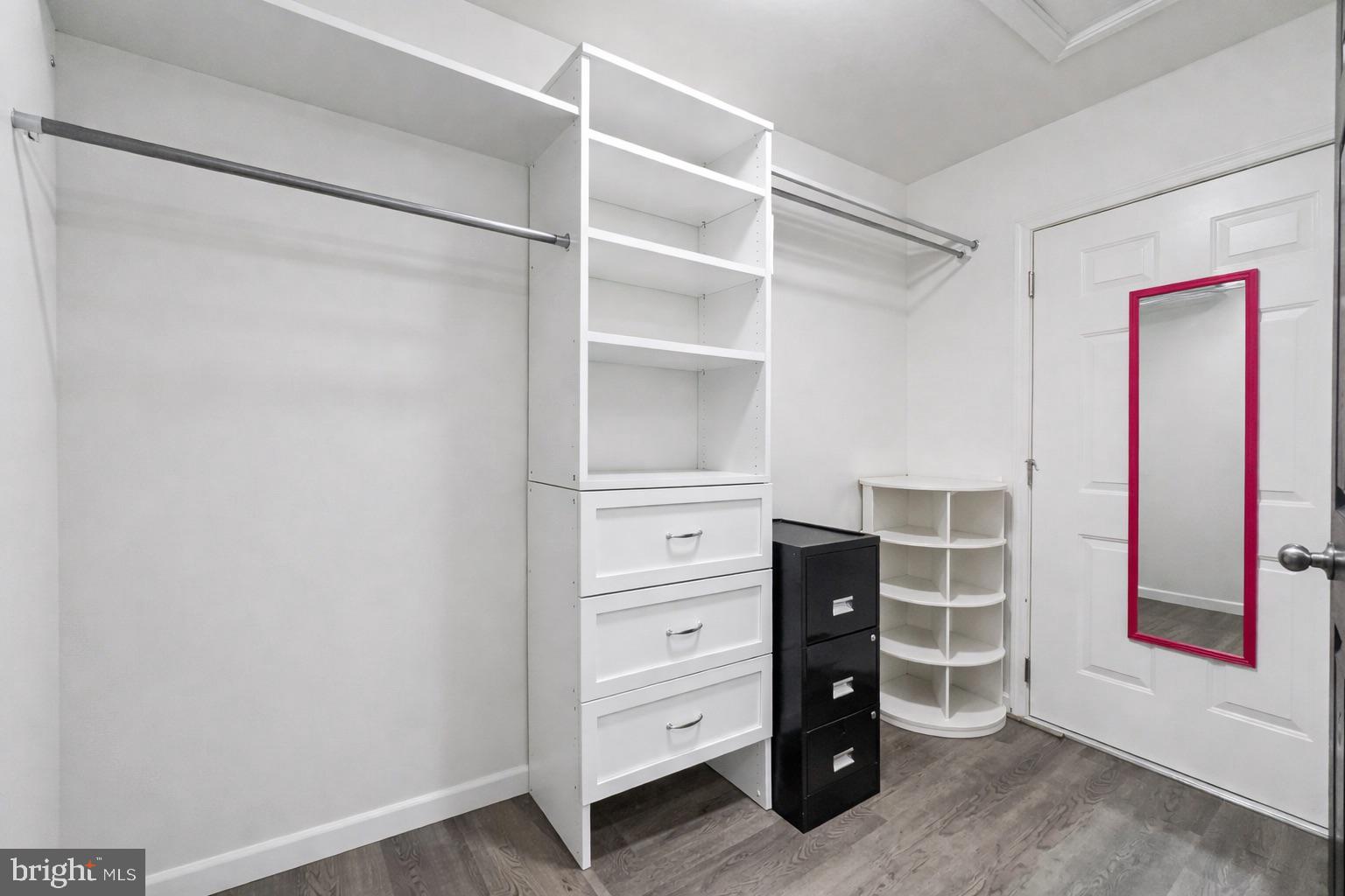 ROLLING MEADOWS - Residential