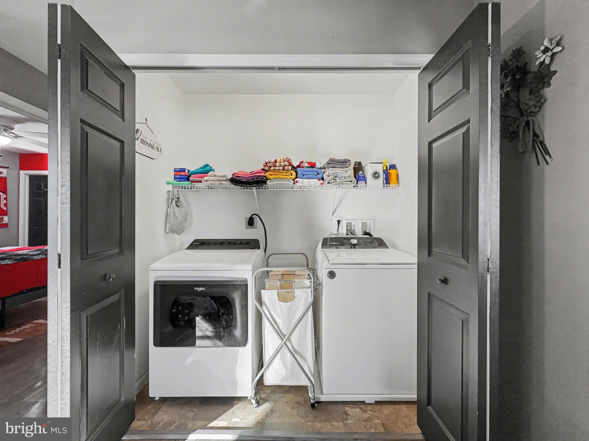 ROLLING MEADOWS - Residential