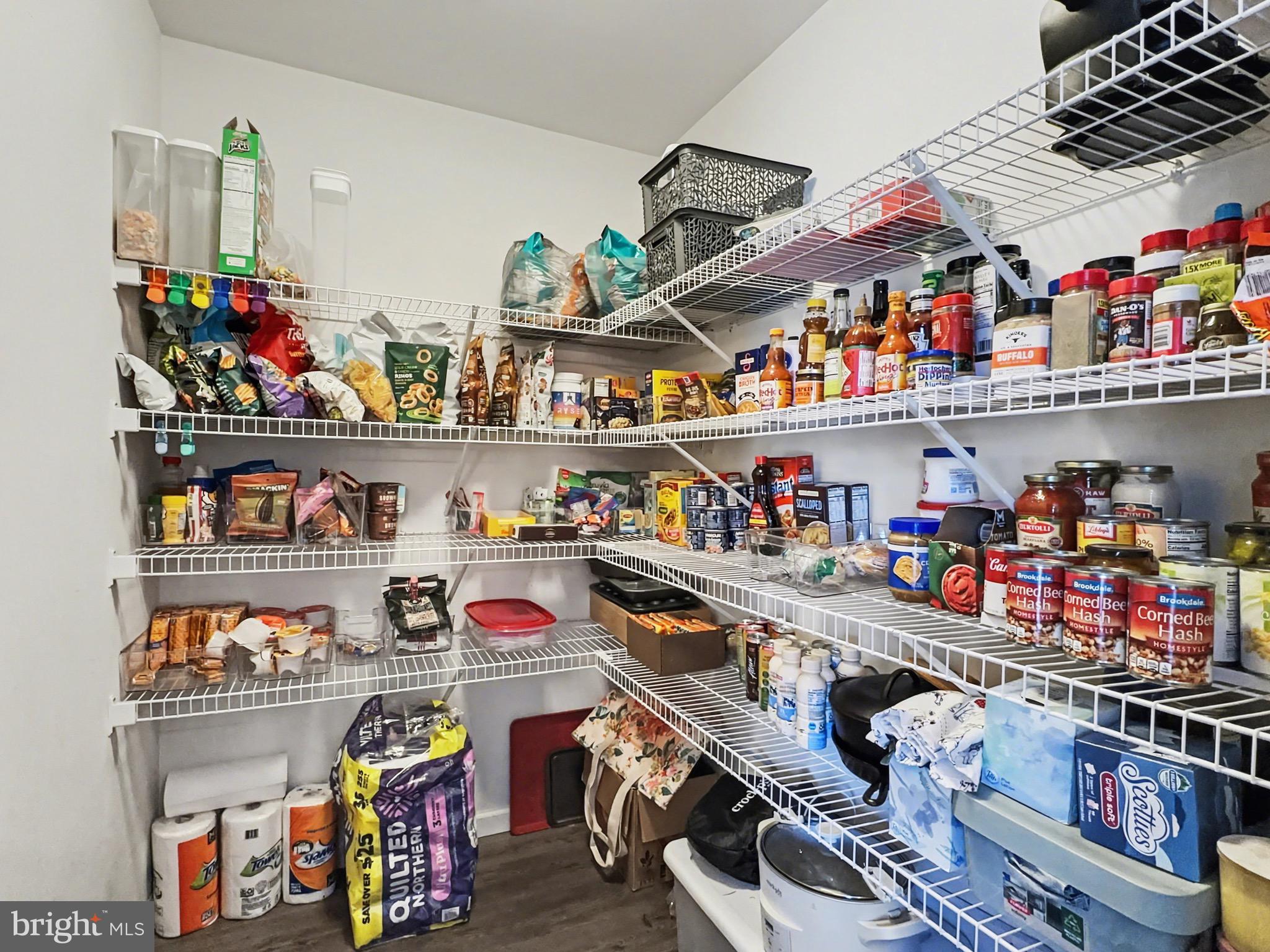 ROLLING MEADOWS - Residential