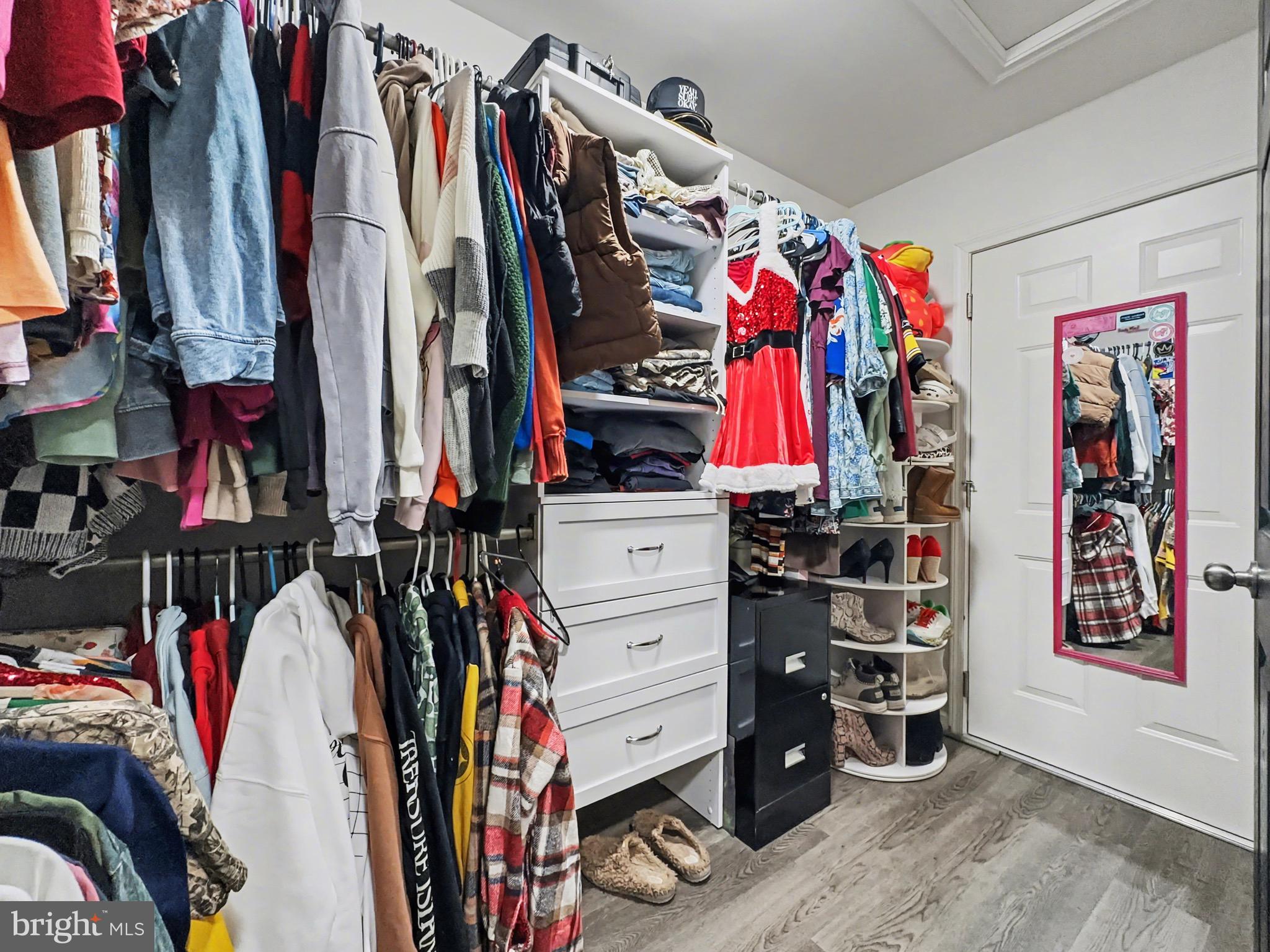 ROLLING MEADOWS - Residential