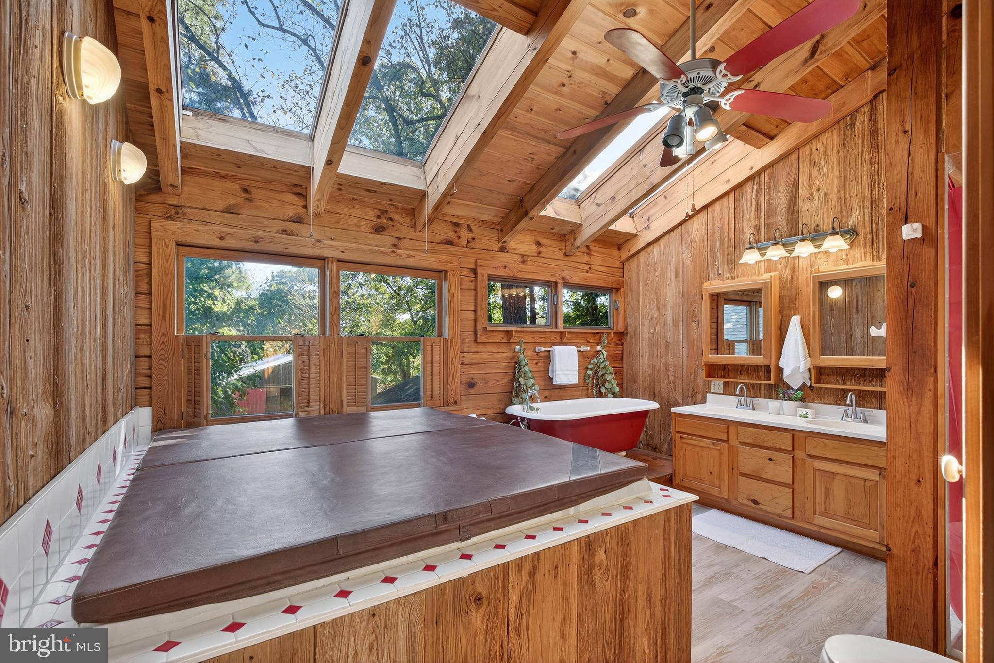140 ARCADIA TRACE