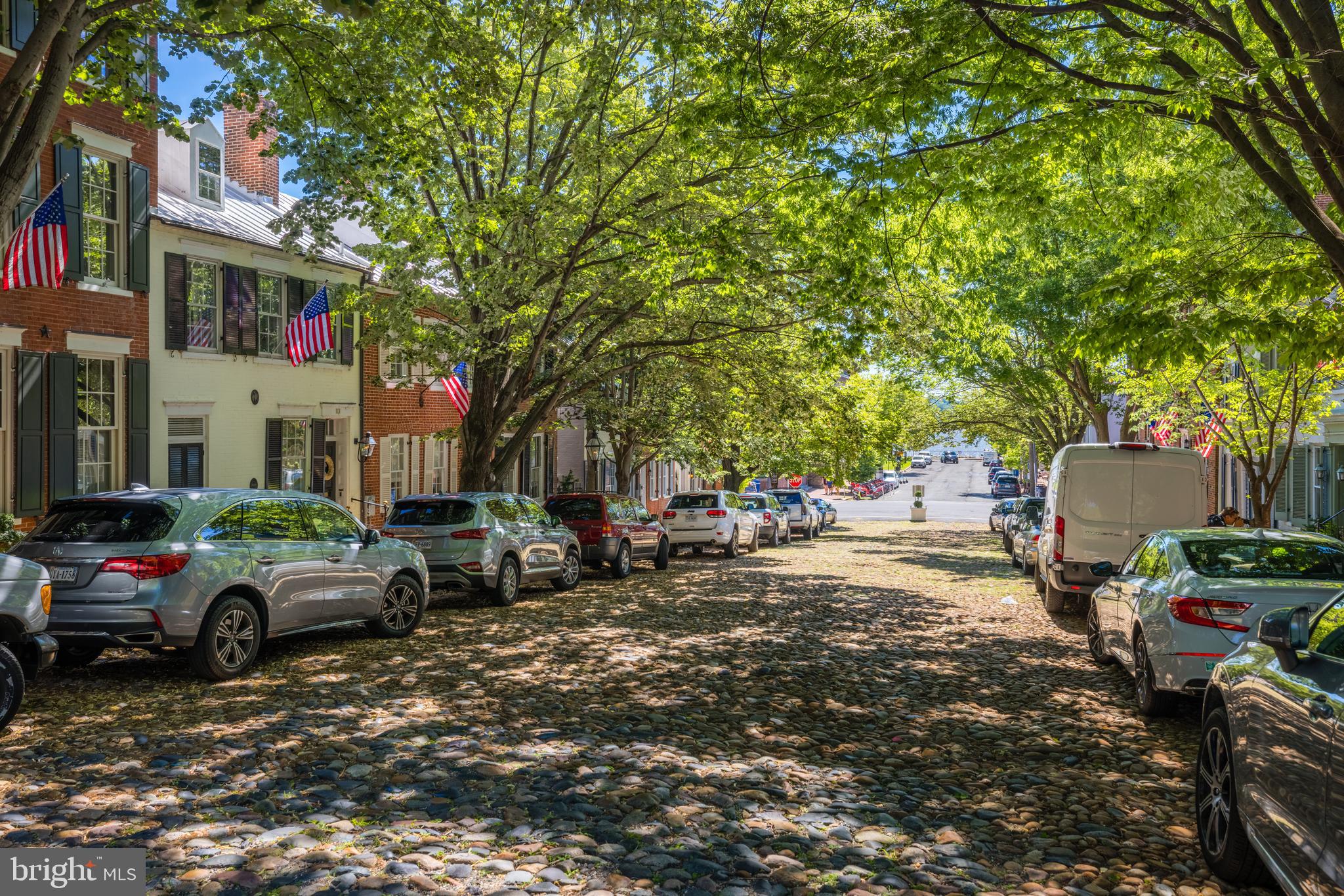 OLD TOWN ALEXANDRIA - Residential Lease