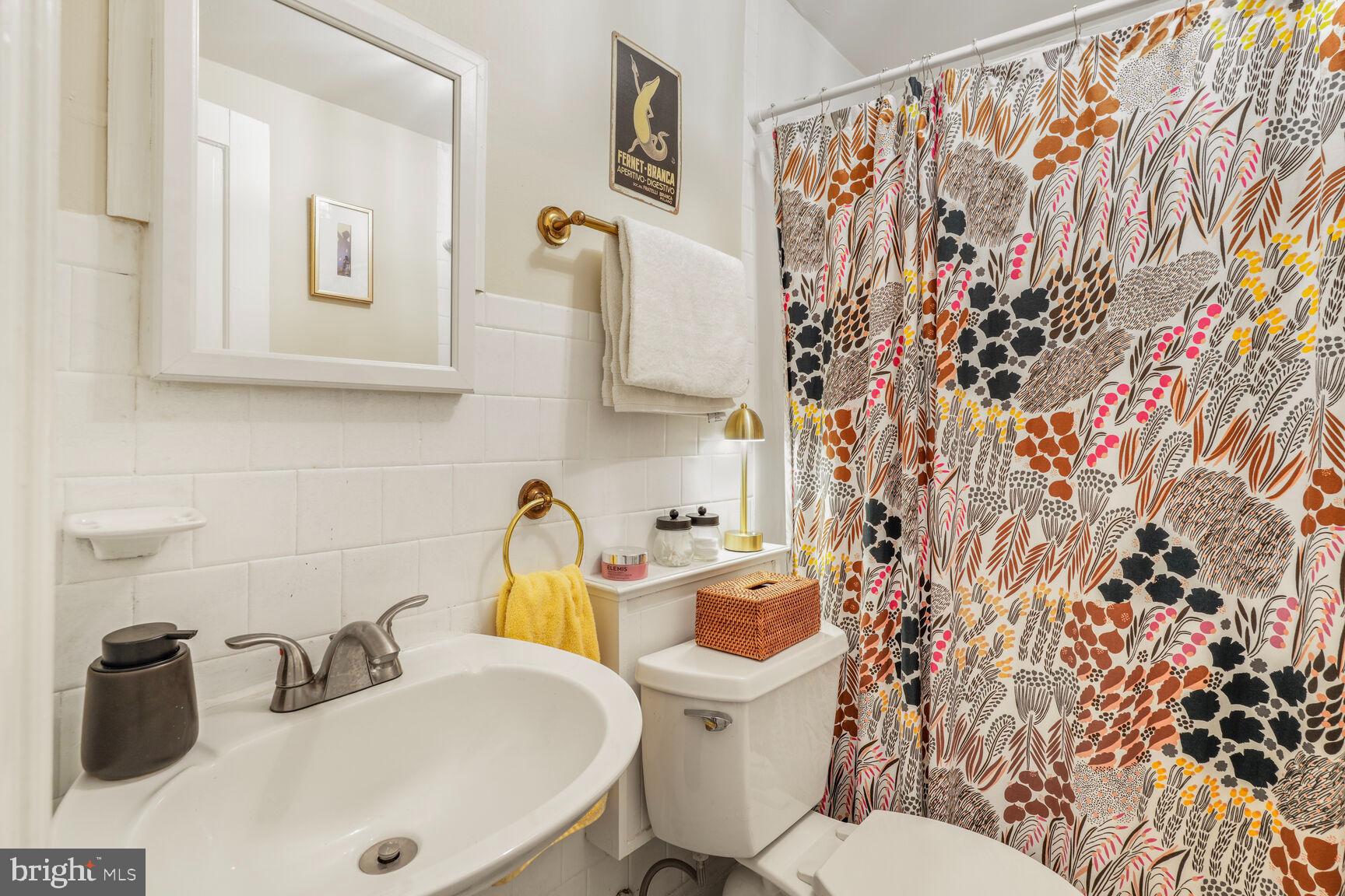 OLD TOWN ALEXANDRIA - Residential Lease