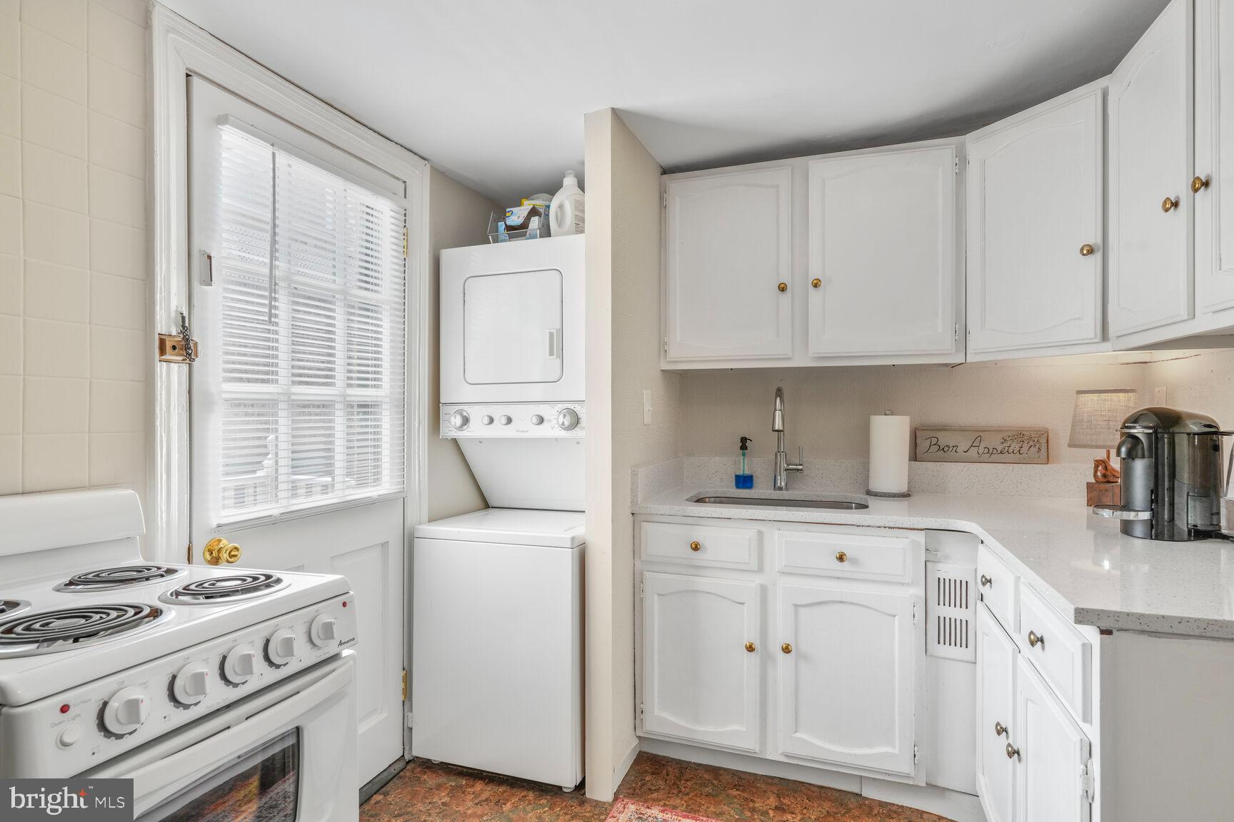 OLD TOWN ALEXANDRIA - Residential Lease