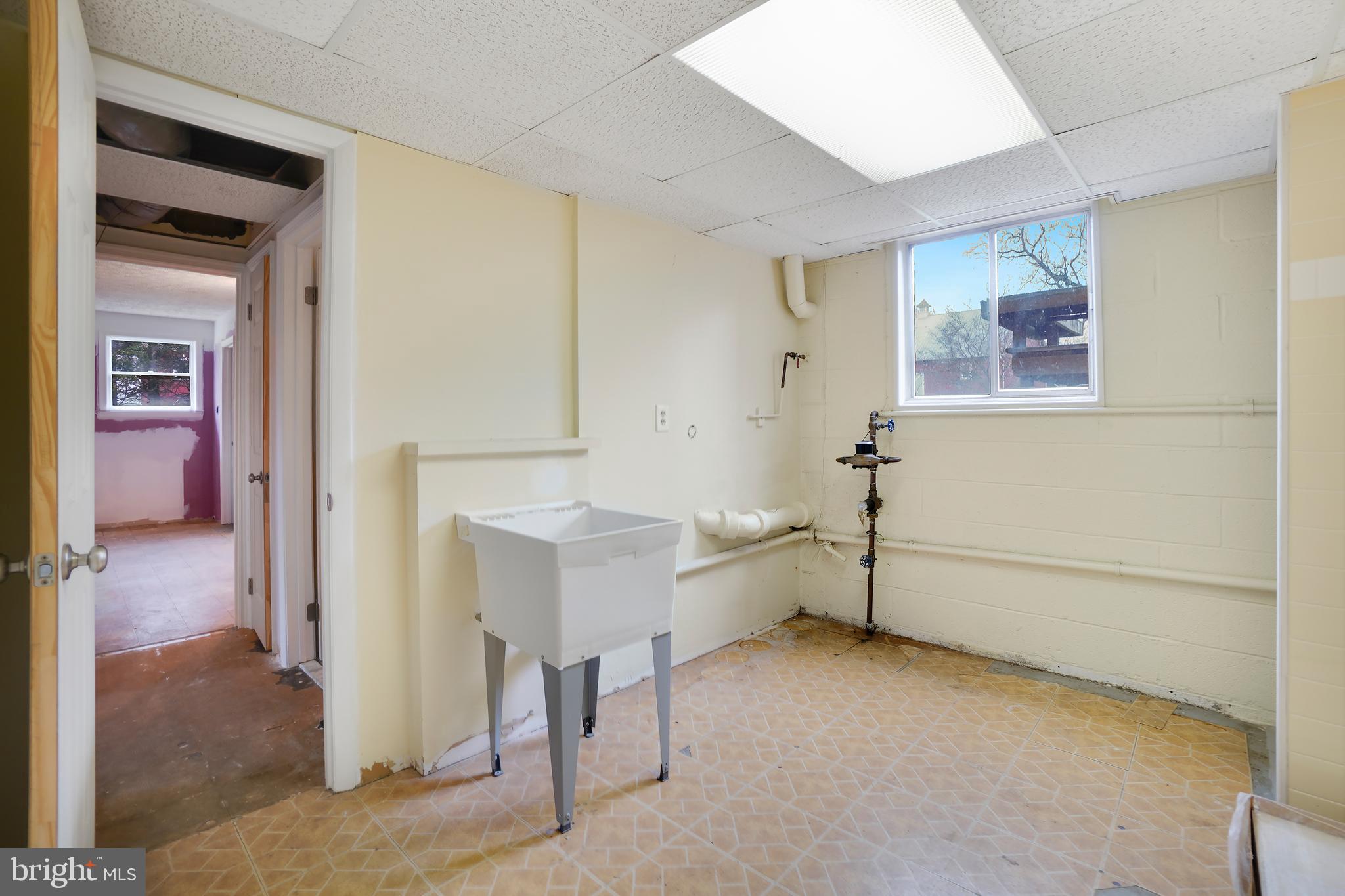 DAMASCUS OUTSIDE - Residential