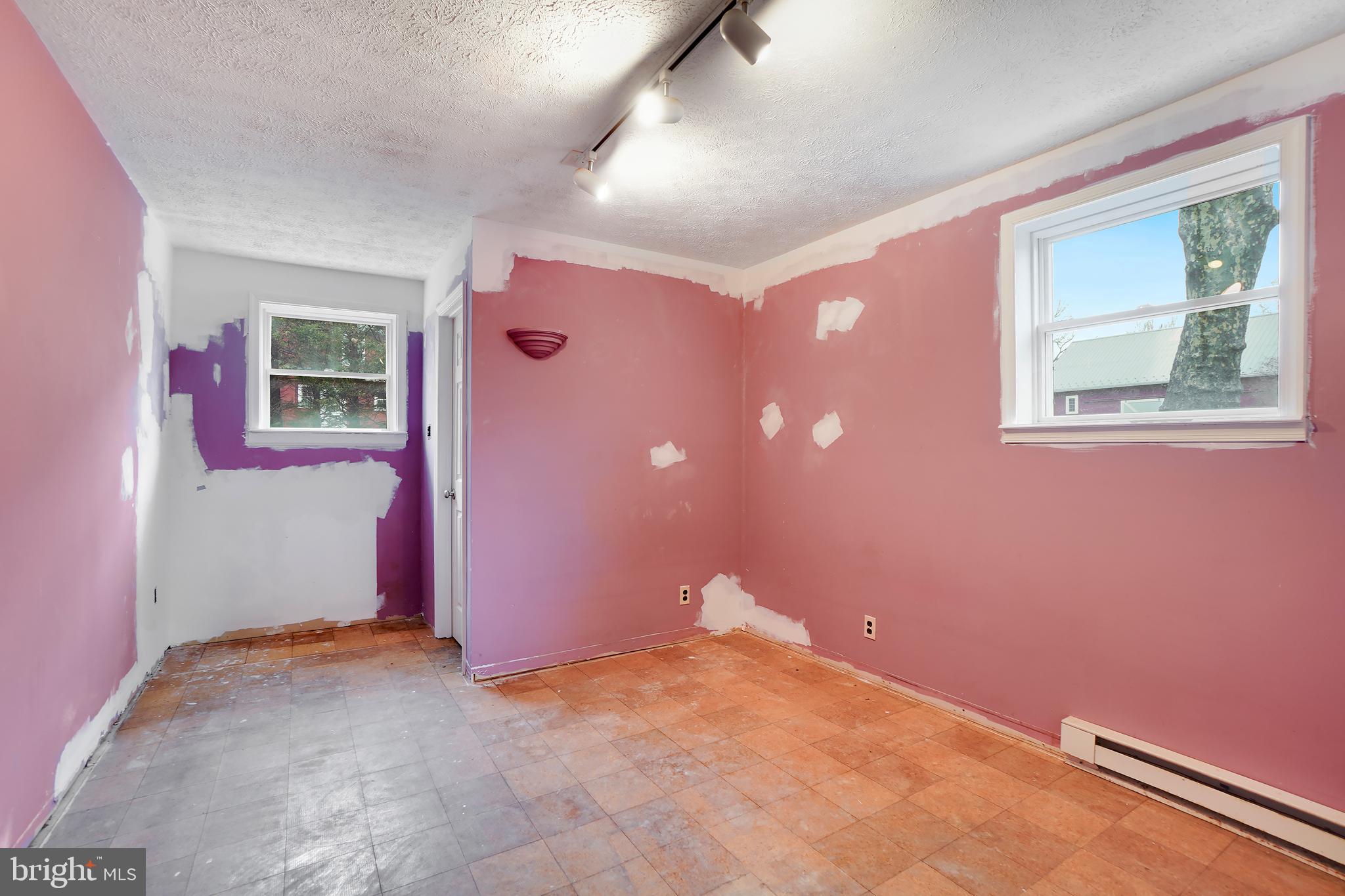 DAMASCUS OUTSIDE - Residential