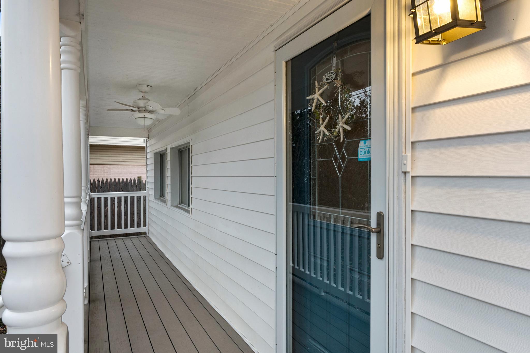 WOODLAND BEACH - Residential