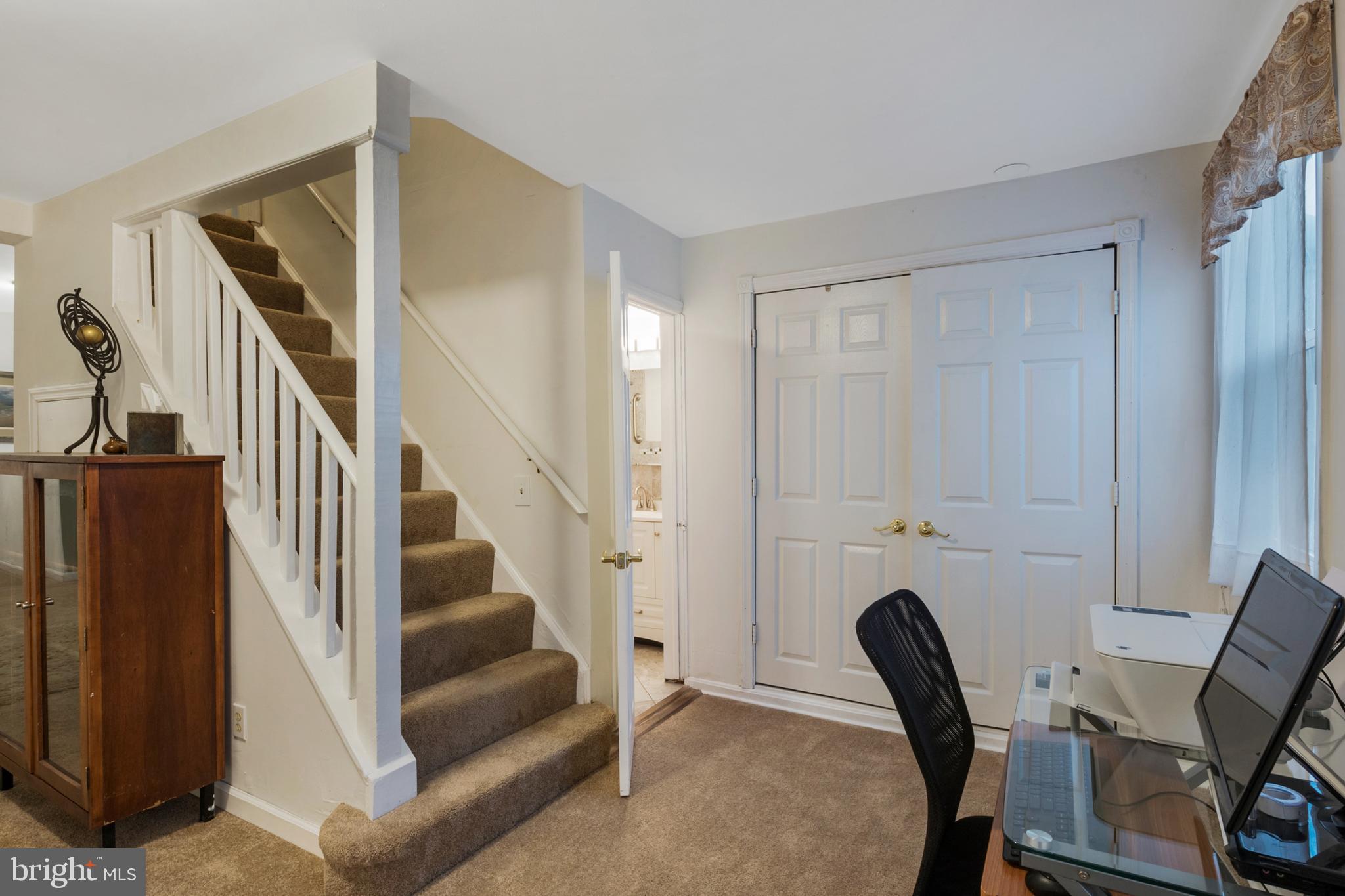 WOODLAND BEACH - Residential