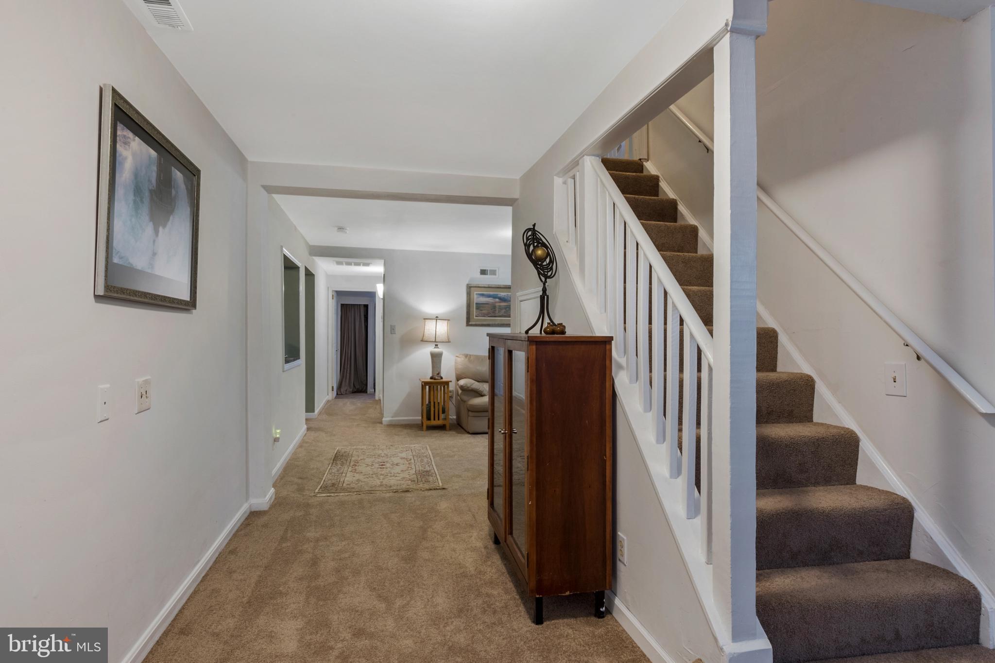 WOODLAND BEACH - Residential