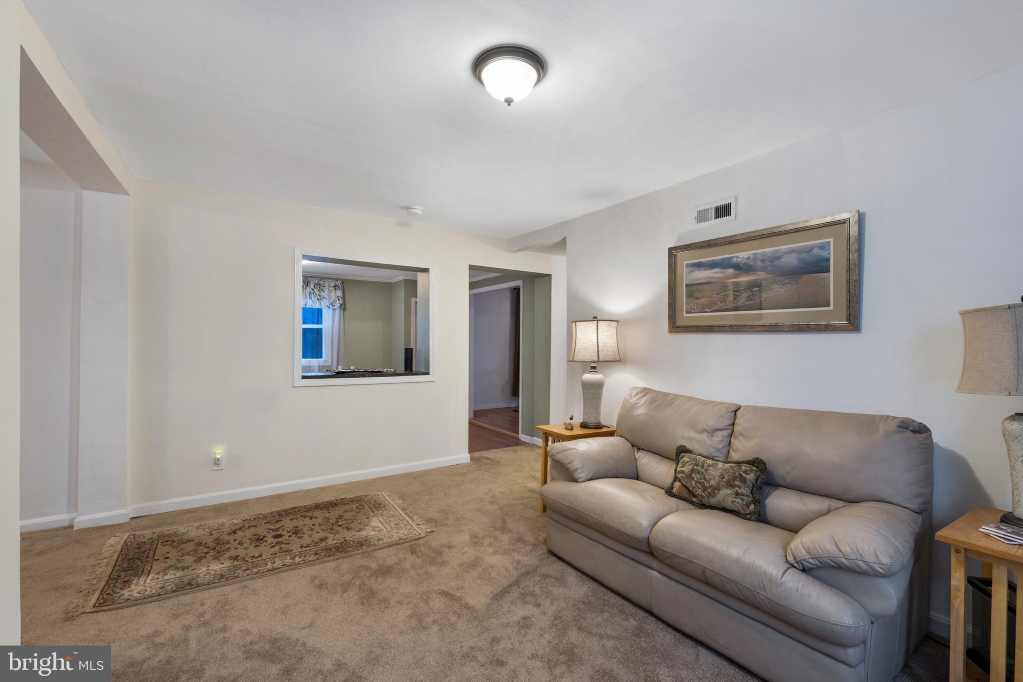 WOODLAND BEACH - Residential