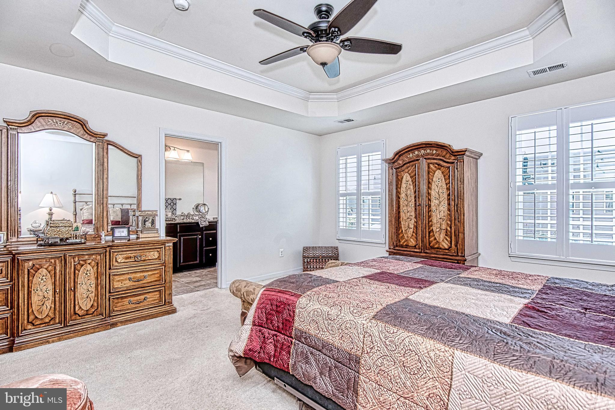 VIRGINIA MANOR - Residential