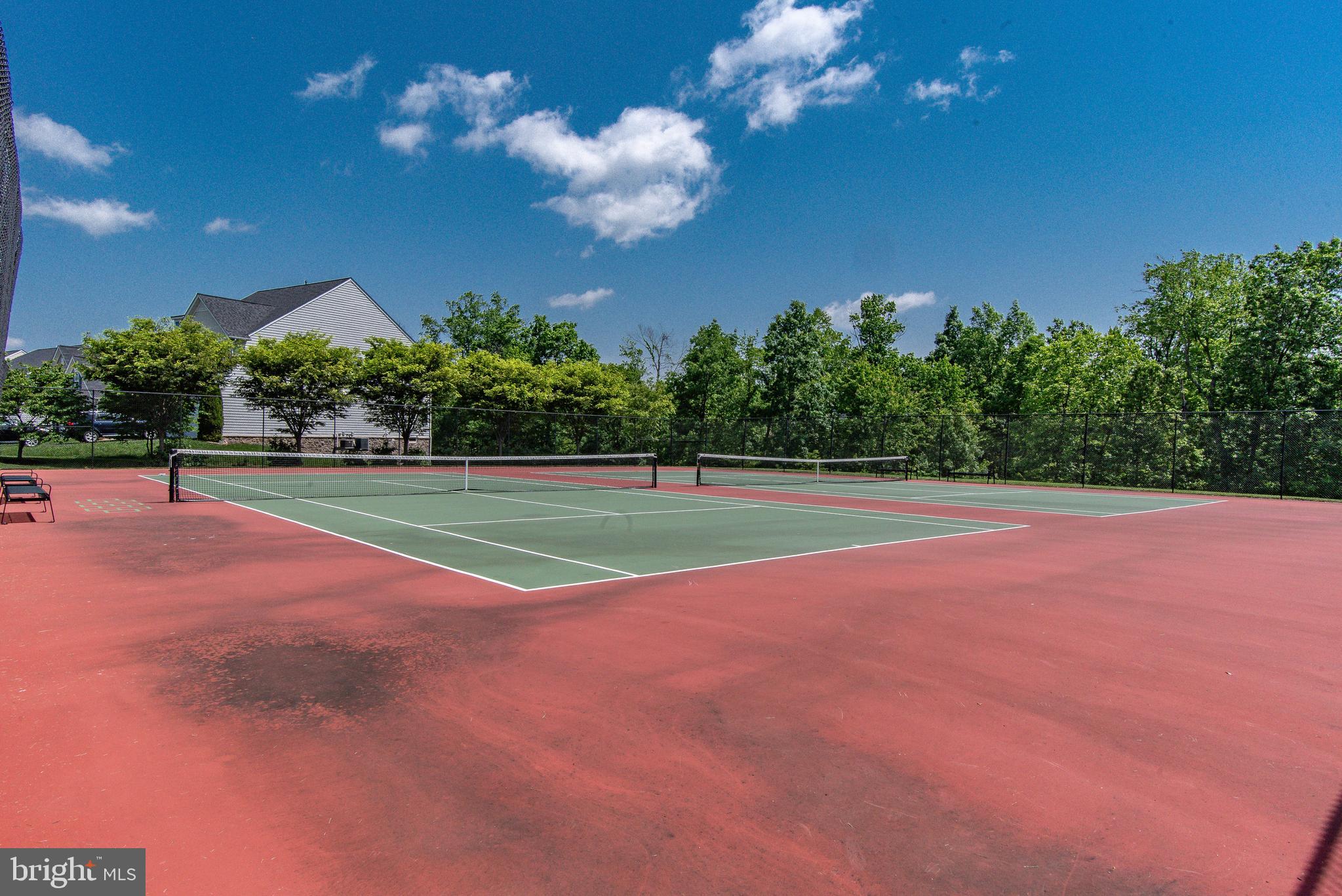 VIRGINIA MANOR - Residential