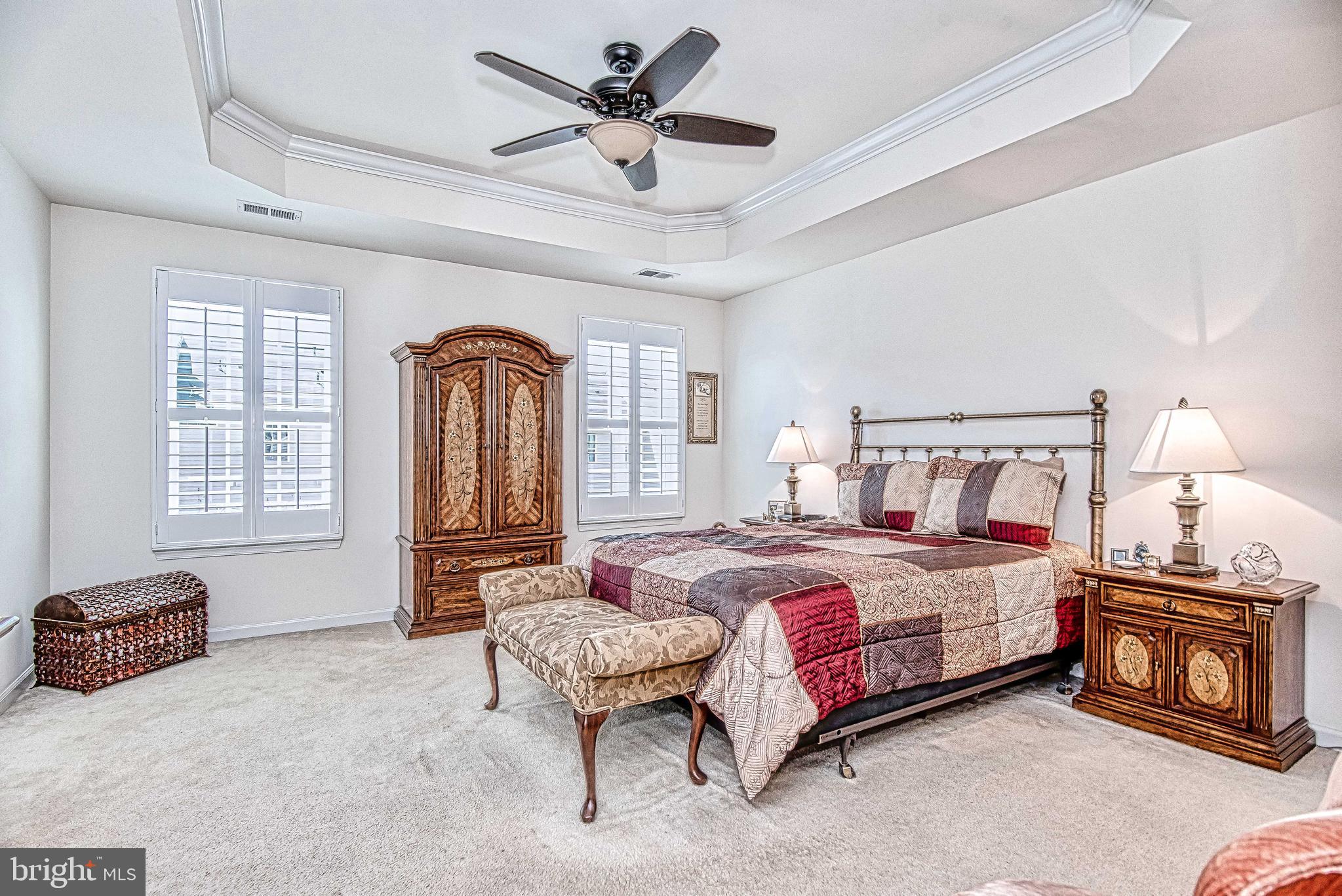 VIRGINIA MANOR - Residential