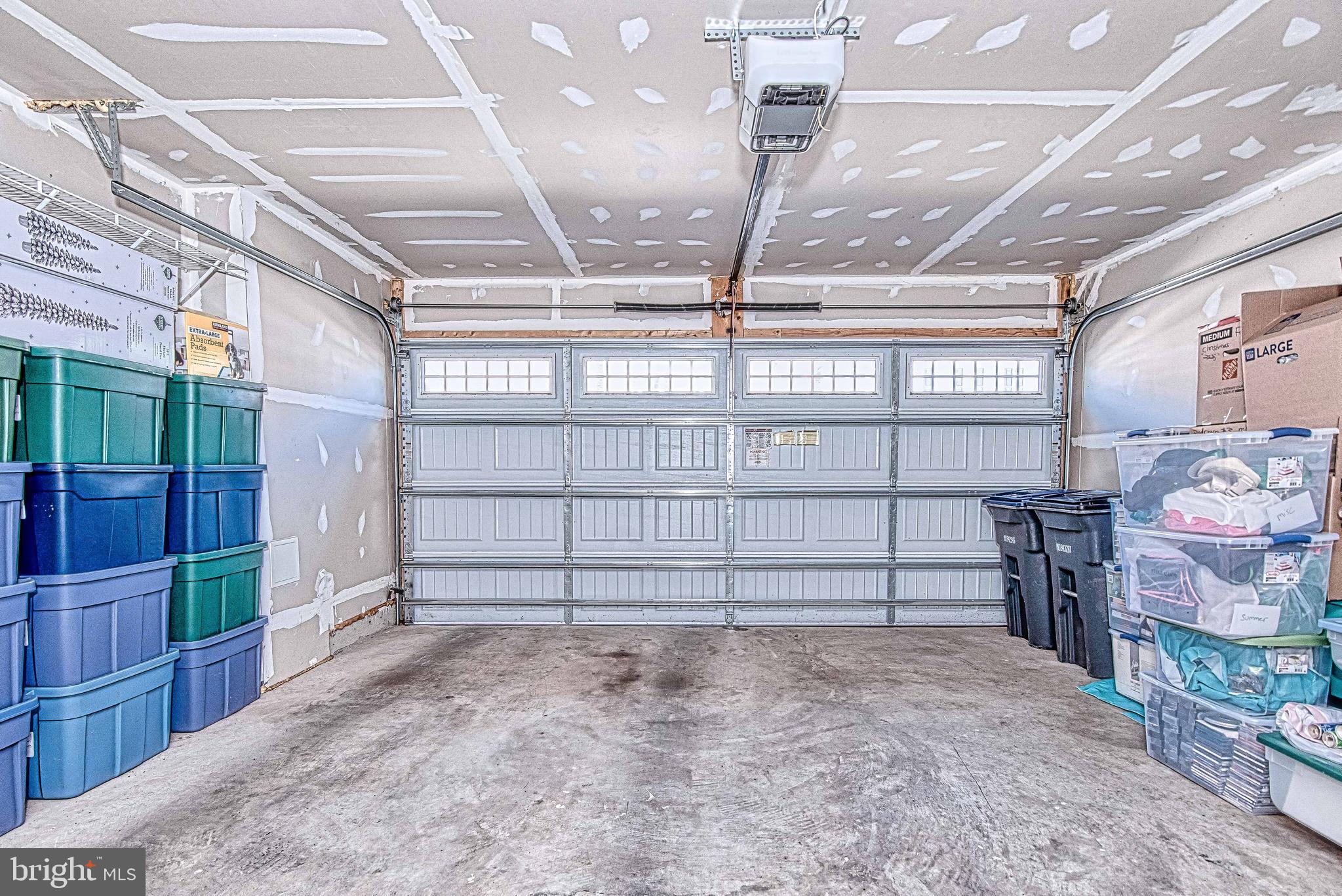 VIRGINIA MANOR - Residential