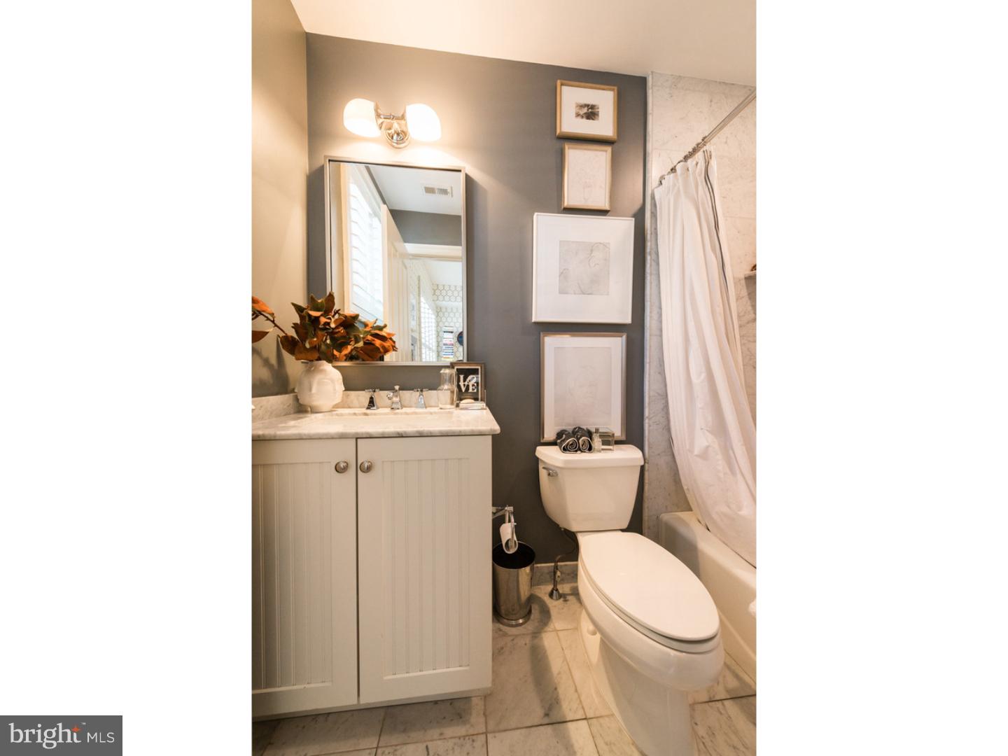 SOCIETY HILL - Residential