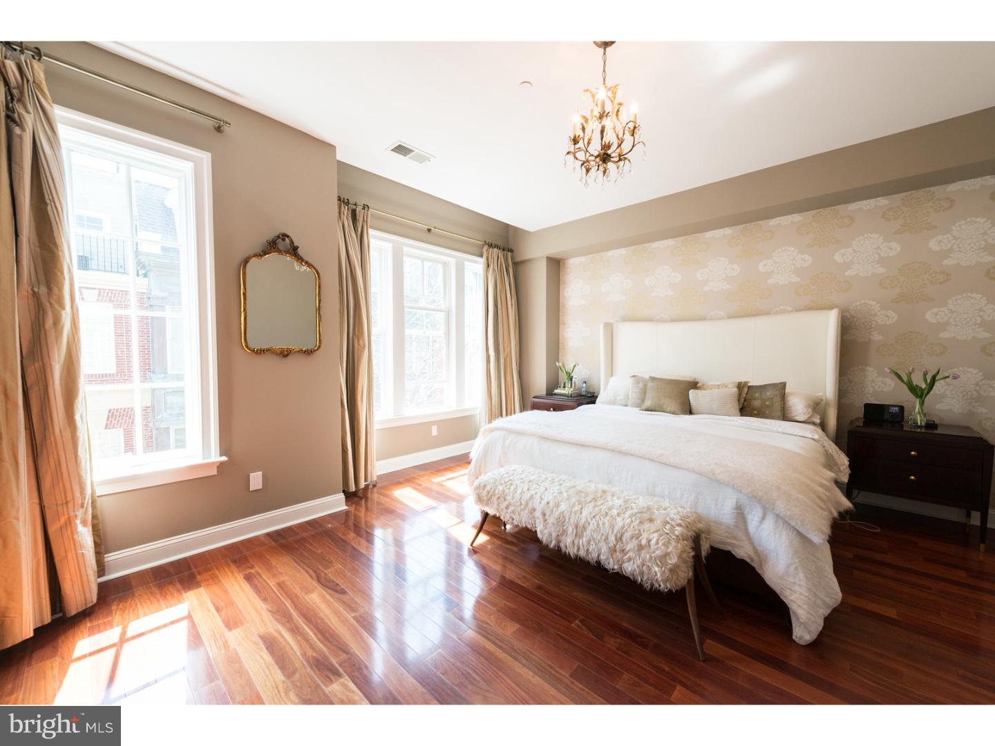 SOCIETY HILL - Residential